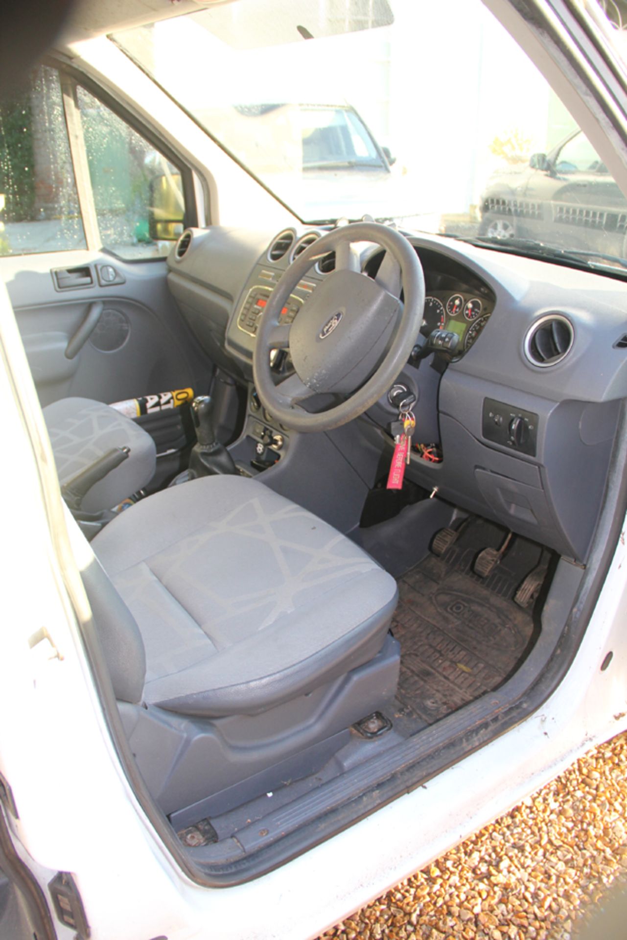 2010/10 REG FORD TRANSIT CONNECT 90 T230 1.8 DIESEL PANEL VAN, SHOWING 2 FORMER KEEPERS *NO VAT* - Image 14 of 25