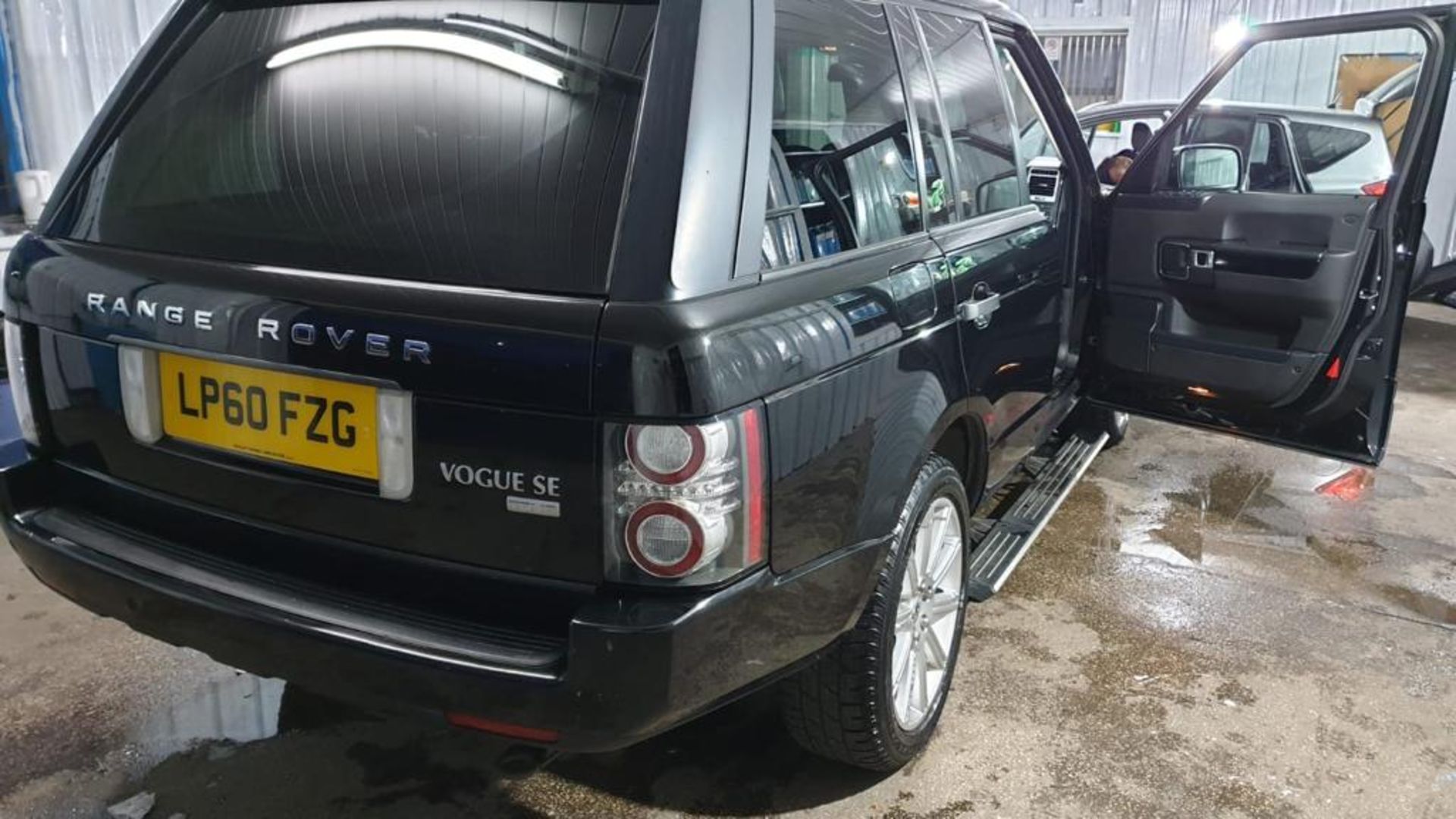 2011/60 REG LAND ROVER RANGE ROVER VOGUE SE TDV8 AUTOMATIC 4.4 DIESEL BLACK 4X4 PLUS VAT - Image 4 of 13