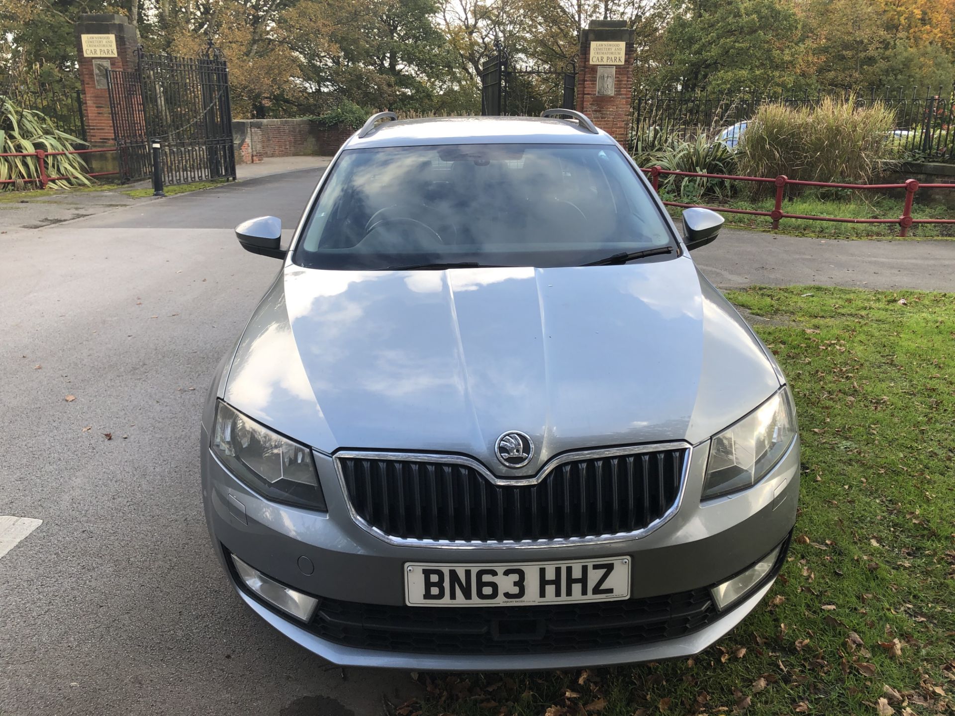 2013/63 REG SKODA OCTAVIA ELEGANCE TDI CR S 2.0 DIESEL GREY ESTATE SHOWING 2 FORMER KEEPERS *NO VAT* - Image 2 of 11