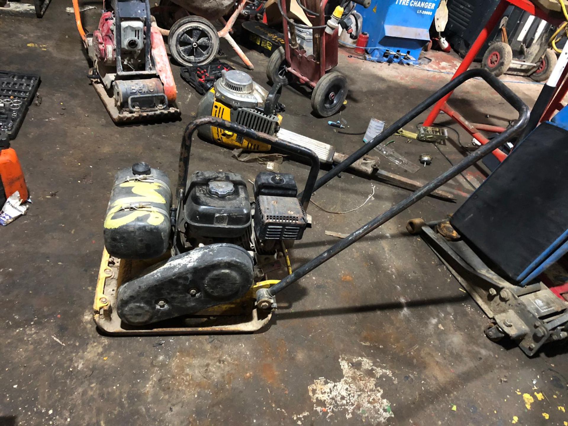 WACKER WACKER PLATE, RUNS, WORKS AND VIBRATES, HONDA PETROL ENGINE *NO VAT* - Image 2 of 5