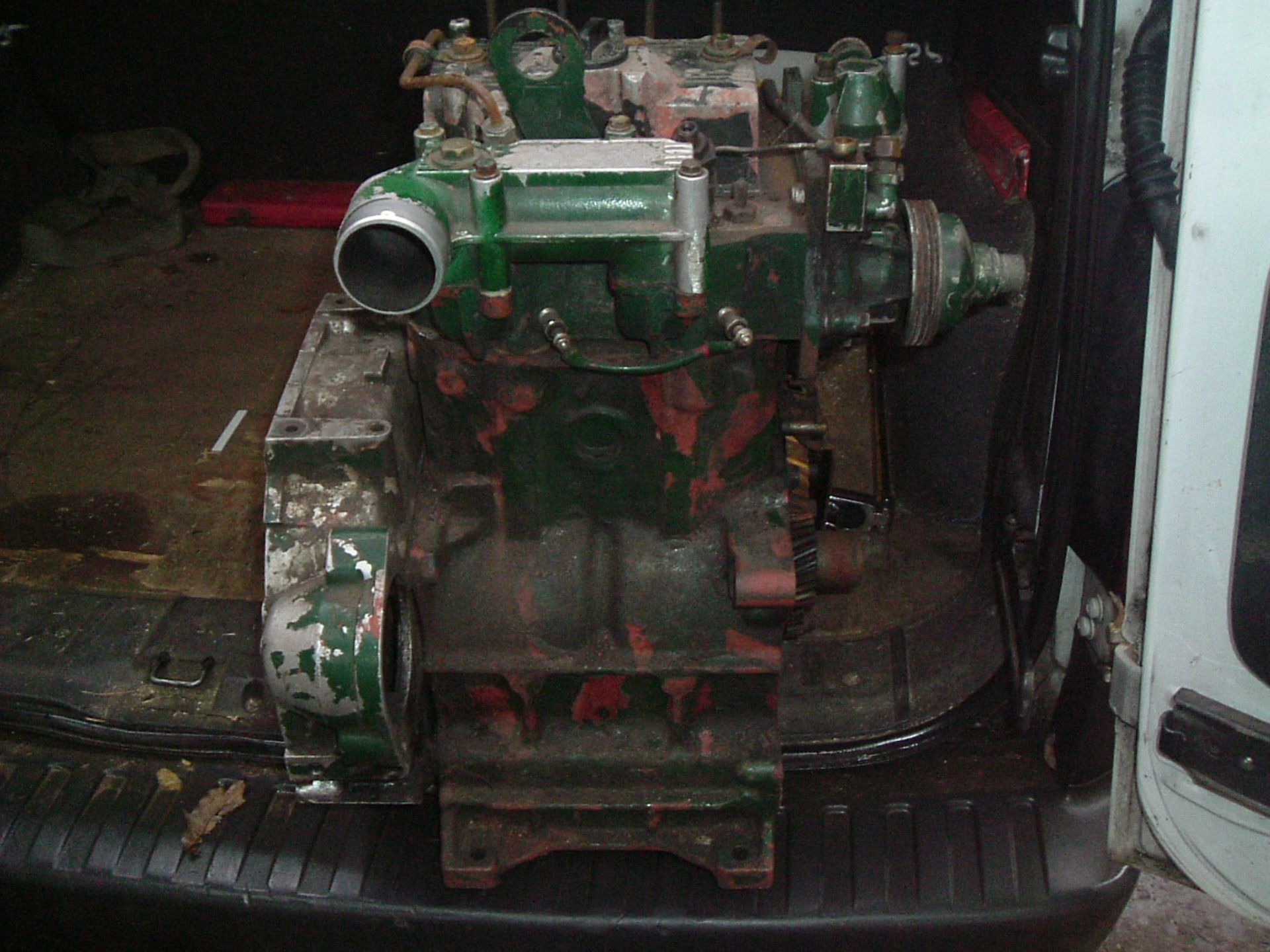 DIESEL TWIN CYLINDER AIR COOLED NARROW BOAT DONKEY ENGINE, NEEDS HELP, NEW AGE DELTA 20 GEARBOX - Image 4 of 4