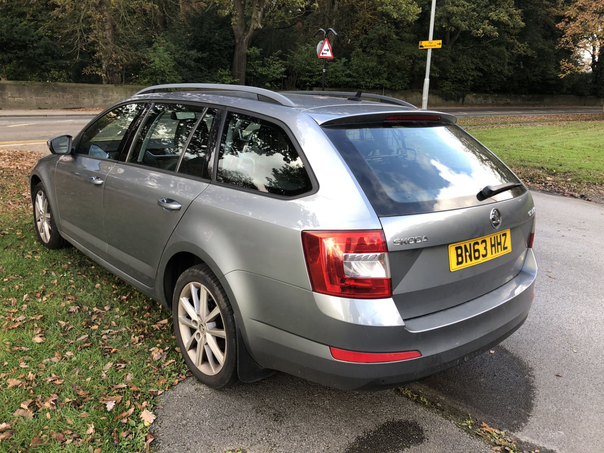 2013/63 REG SKODA OCTAVIA ELEGANCE TDI CR S 2.0 DIESEL GREY ESTATE SHOWING 2 FORMER KEEPERS *NO VAT* - Image 4 of 11