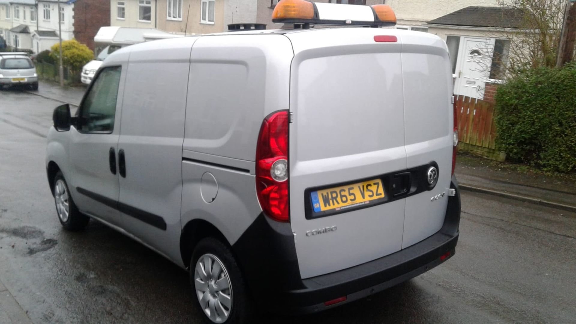 2015 VAUXHALL COMBO VAN -AIR CON + SUPER LOW MILES JUST 21,700 MILES !! ! - Image 11 of 12