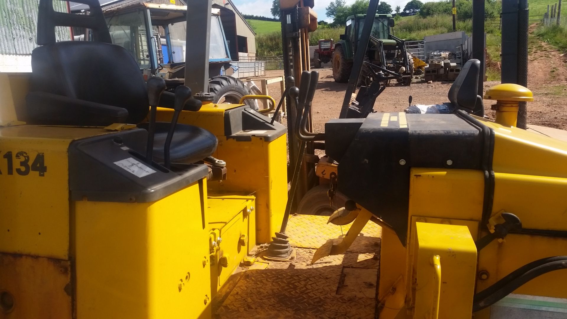 MITSUBISHI BD2G II DOZER, WITH 6 WAY BLADE IN WORKING CONDITION *NO VAT* - Image 5 of 9