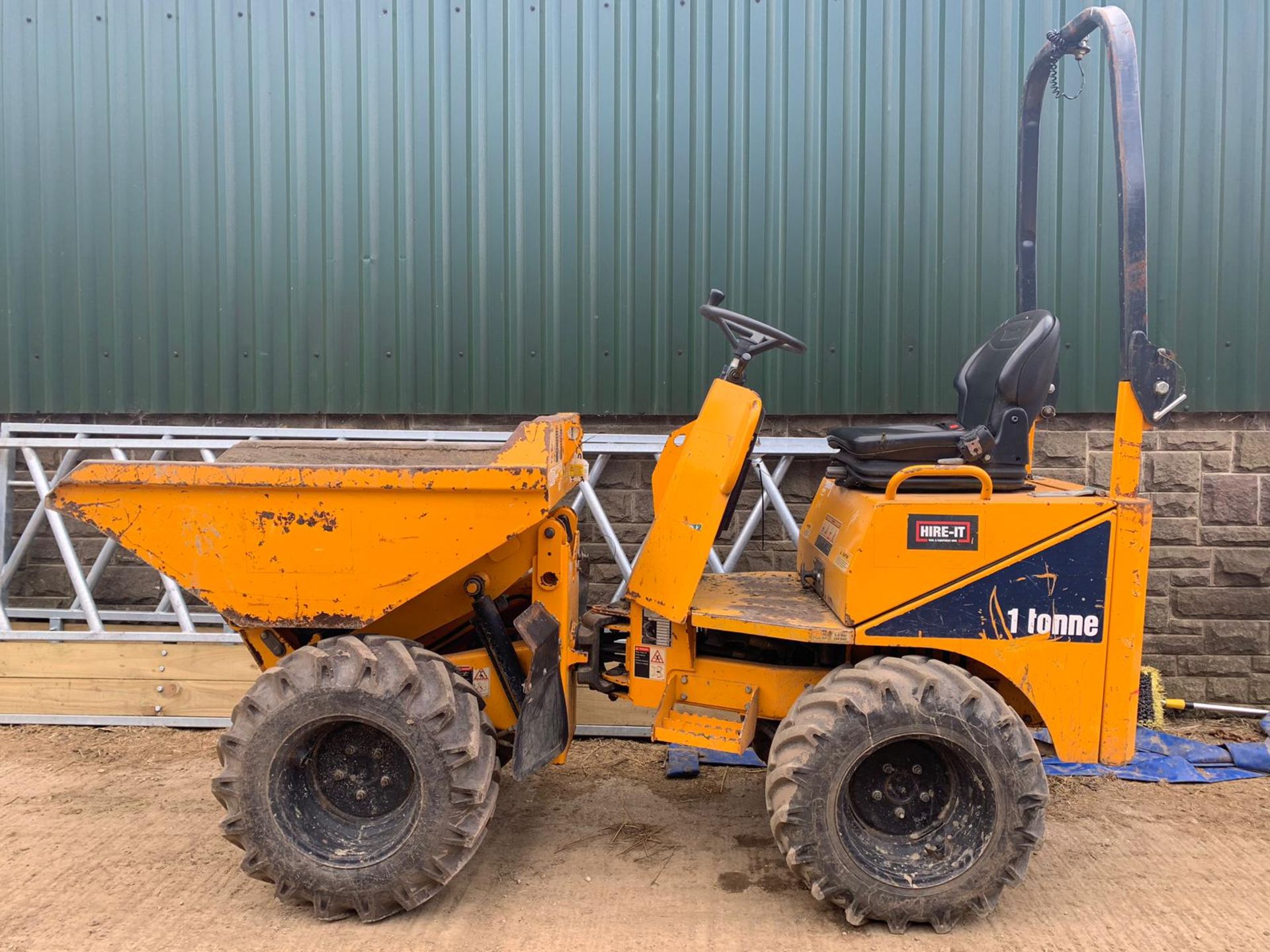 2012 THWAITES 1 TONNE HI-TIP DUMPER, SHOWING 1199 HOURS (UNVERIFIED) *PLUS VAT* - Image 3 of 9