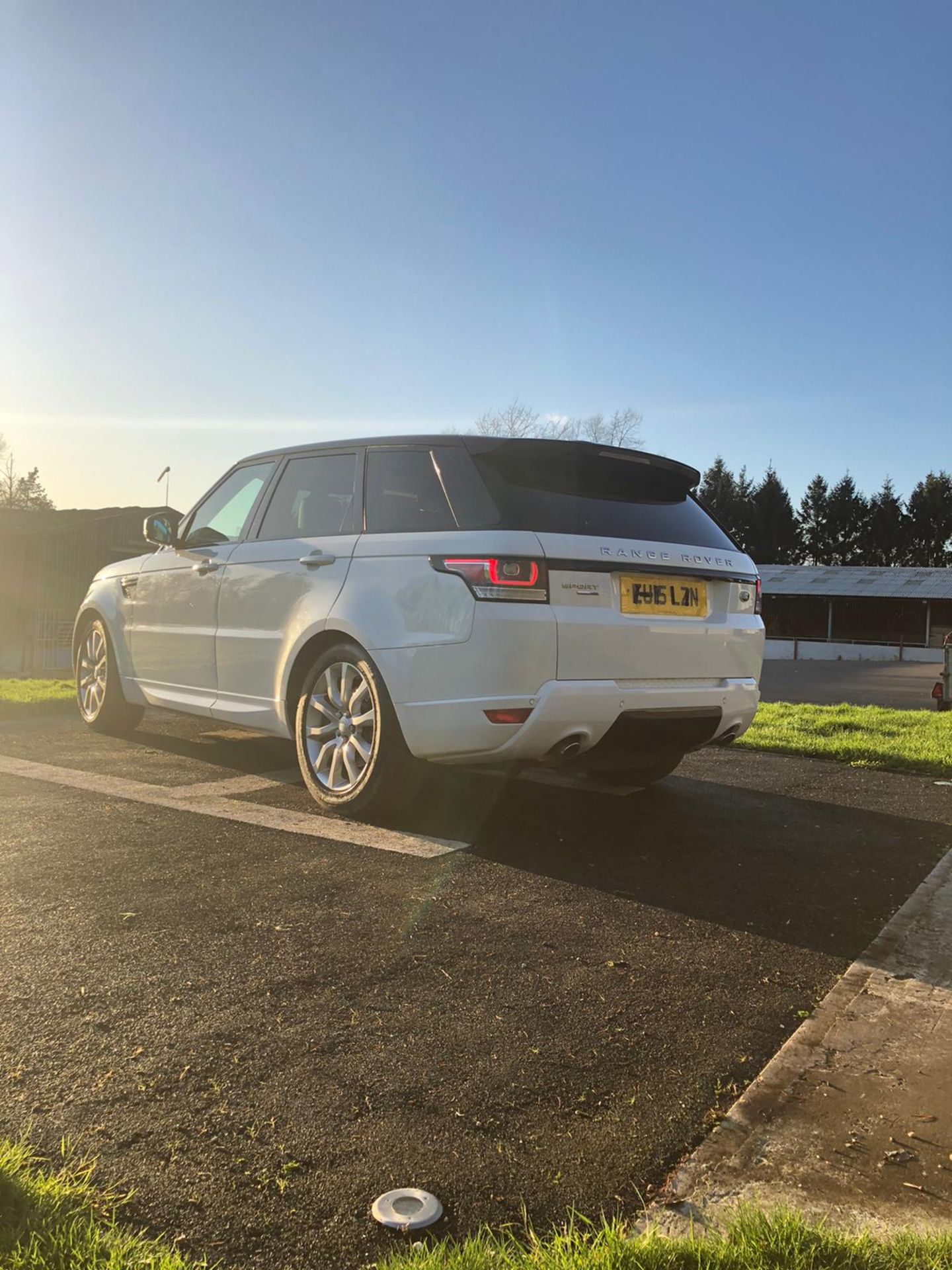 2015/15 REG RANGE ROVER SPORT HSE 3.0 V6 WHITE DIESEL 4X4, FULL DEALER SERVICE HISTORY *NO VAT* - Image 3 of 7