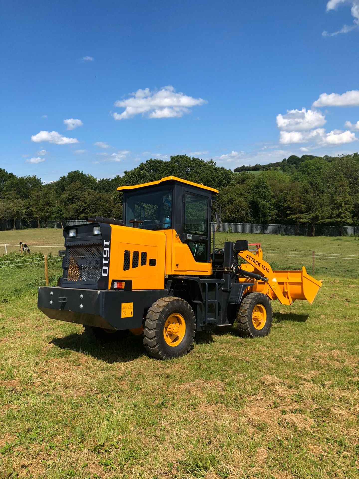 2019 BRAND NEW AND UNUSED ATTACK 1610 WHEEL LOADER, RUNS WORKS AND LIFTS *PLUS VAT* - Image 3 of 9