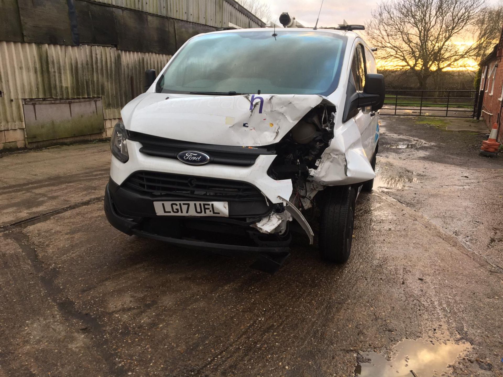 2017/17 REG FORD TRANSIT CUSTOM 310 2.0 DIESEL WHITE PANEL VAN, SHOWING 0 FORMER KEEPERS *PLUS VAT* - Image 2 of 9