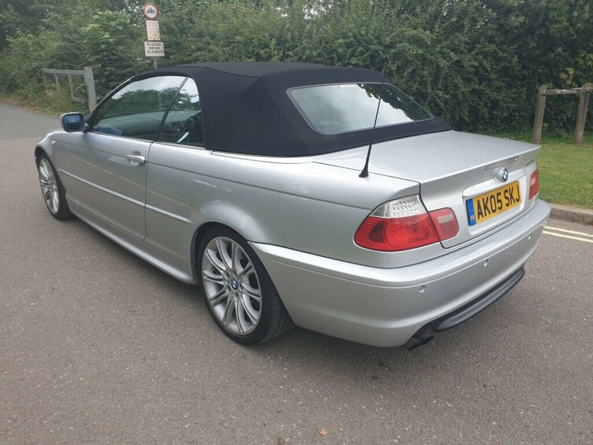 2005/05 REG BMW 325 CI SPORT 2.5 PETROL SILVER CONVERTIBLE *NO VAT* - Image 3 of 7