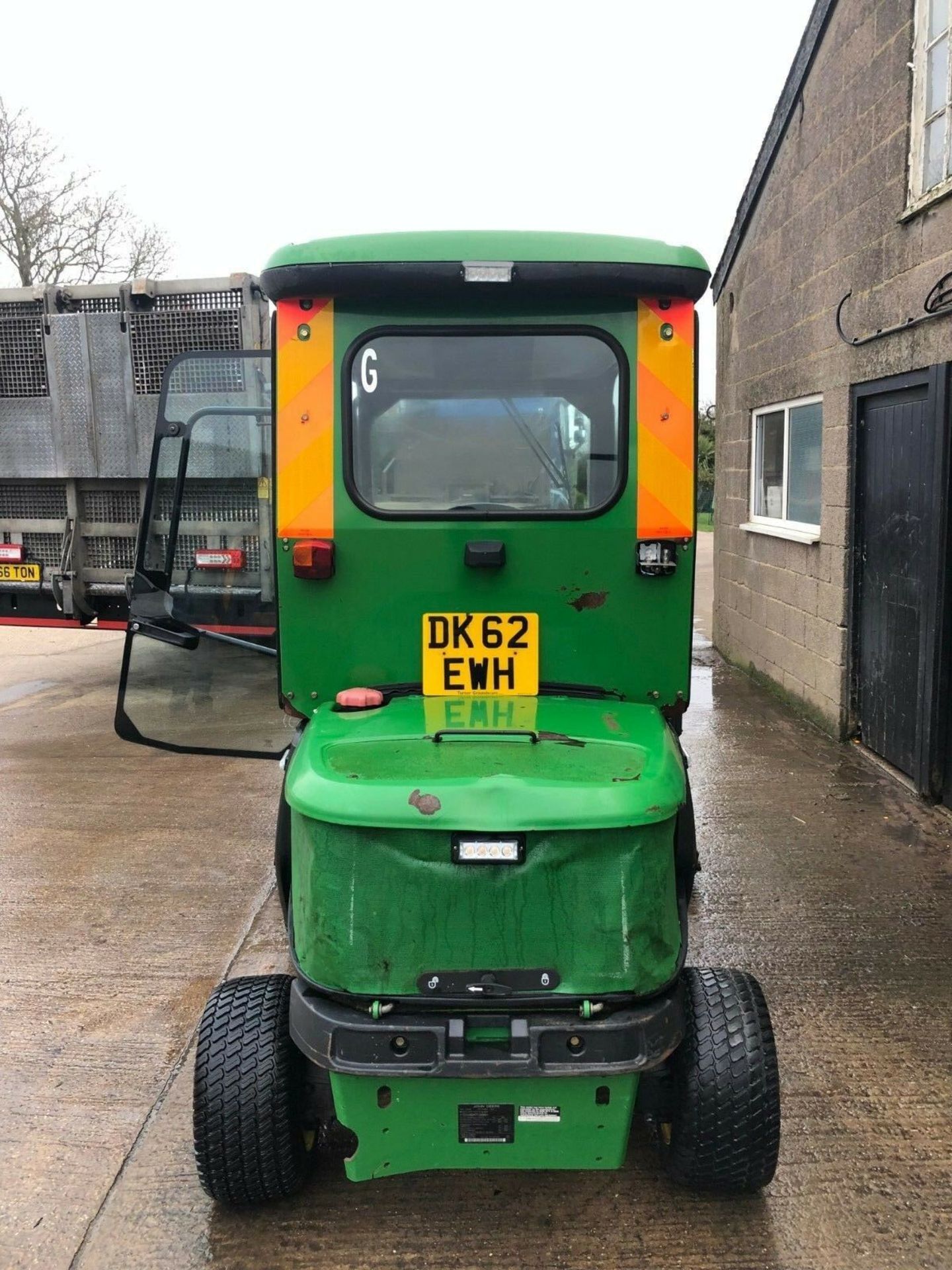 JOHN DEERE 1445 UPFRONT ROTARY MOWER, 2672 HOURS GENUINE, 62 REG *PLUS VAT* - Image 4 of 7