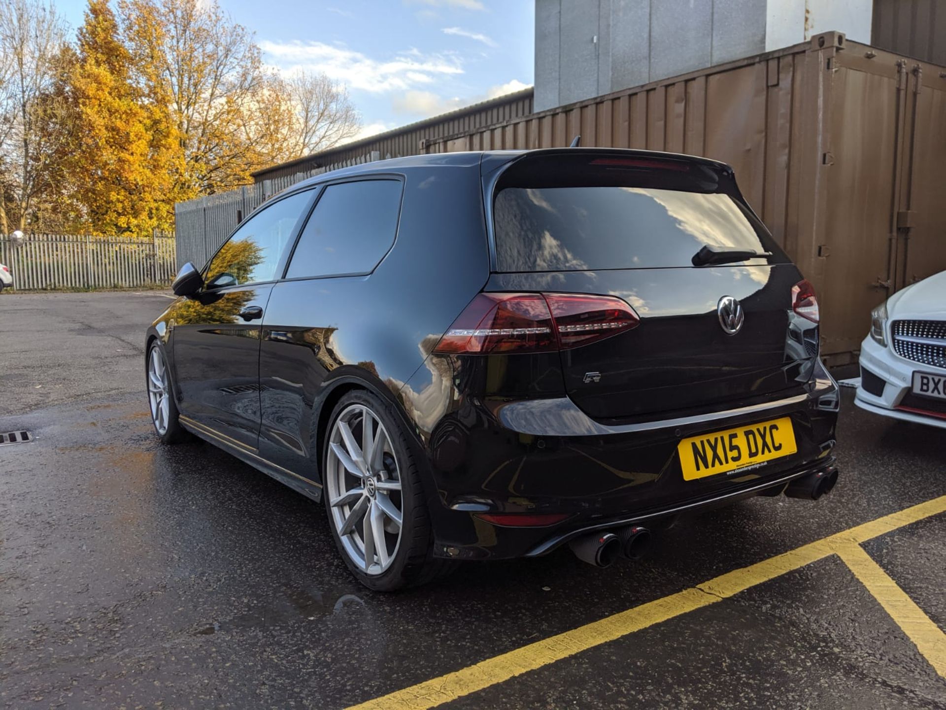 2015/15 REG VOLKSWAGEN GOLF R DSG 2.0 PETROL BLACK 3 DOOR HATCHBACK - FULL-SERVICE HISTORY *NO VAT* - Image 4 of 13