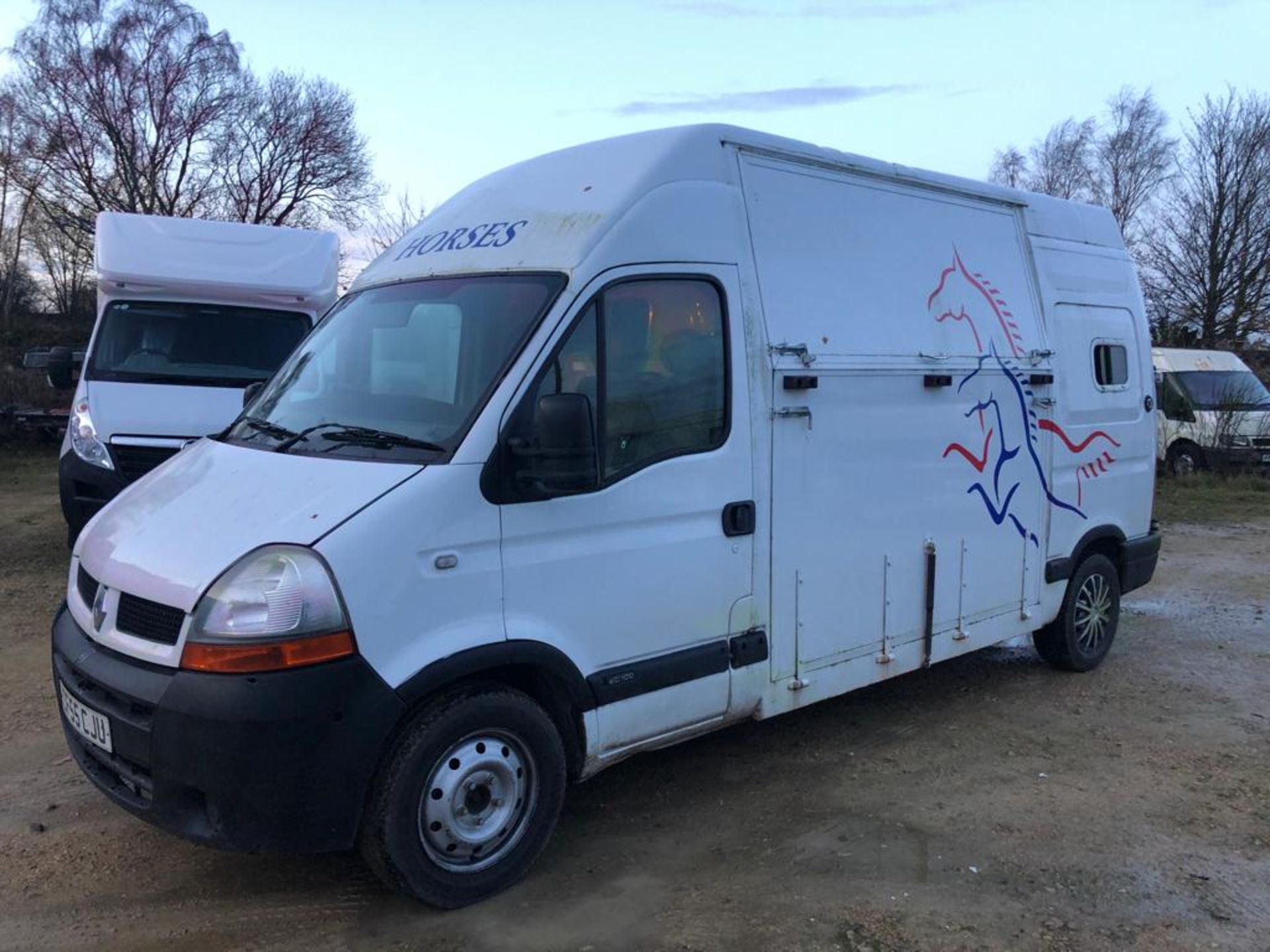 HORSEBOX - RENAULT MASTER LH35 DCI 100 LWB 2.5 DIESEL GVW 3500 KG *NO VAT* - Image 2 of 13