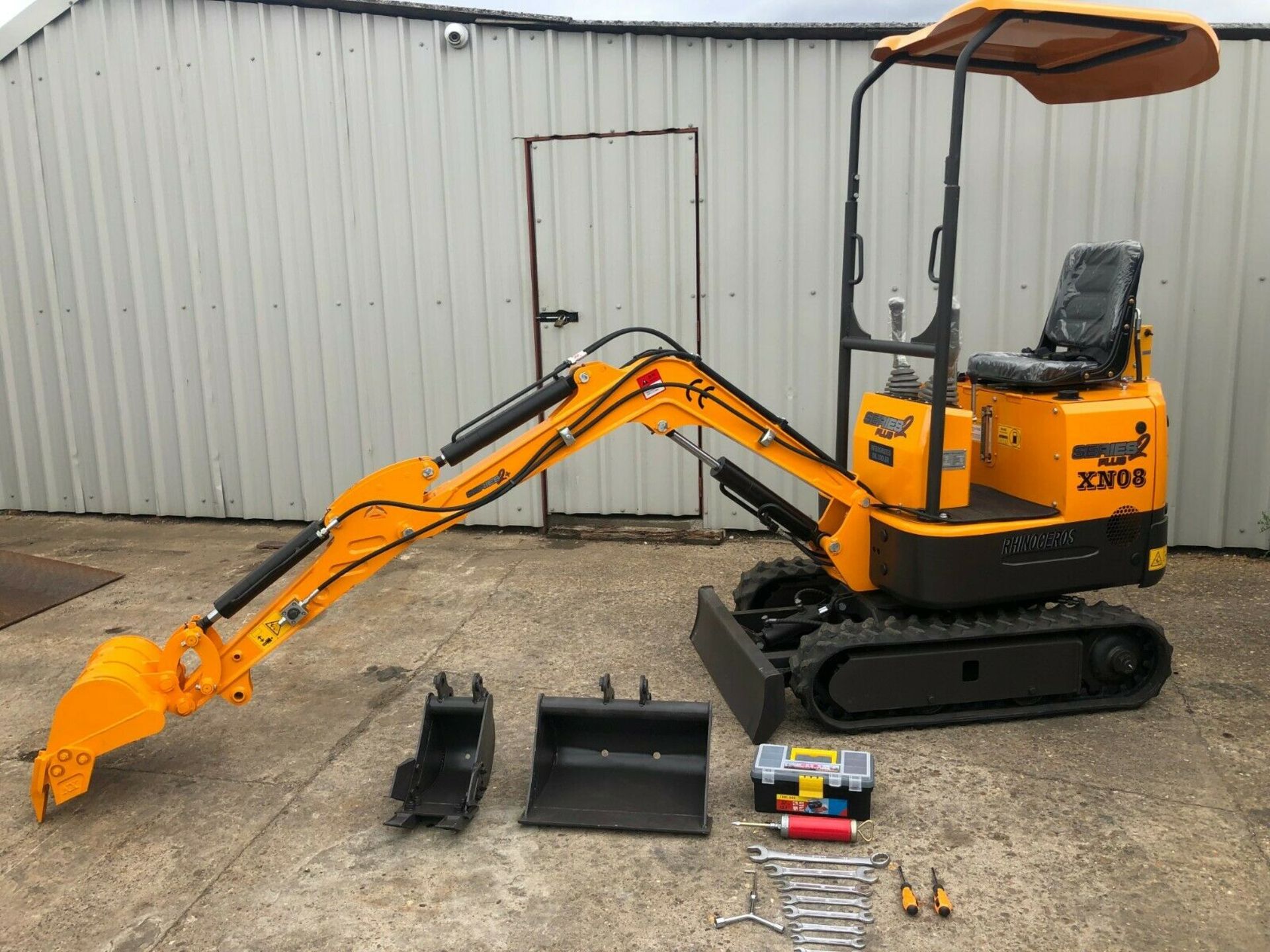 MINI EXCAVATOR BRAND NEW JUNE 2019, RHINOCEROS XN08, LATEST MODEL SERIES 2 - Image 3 of 10