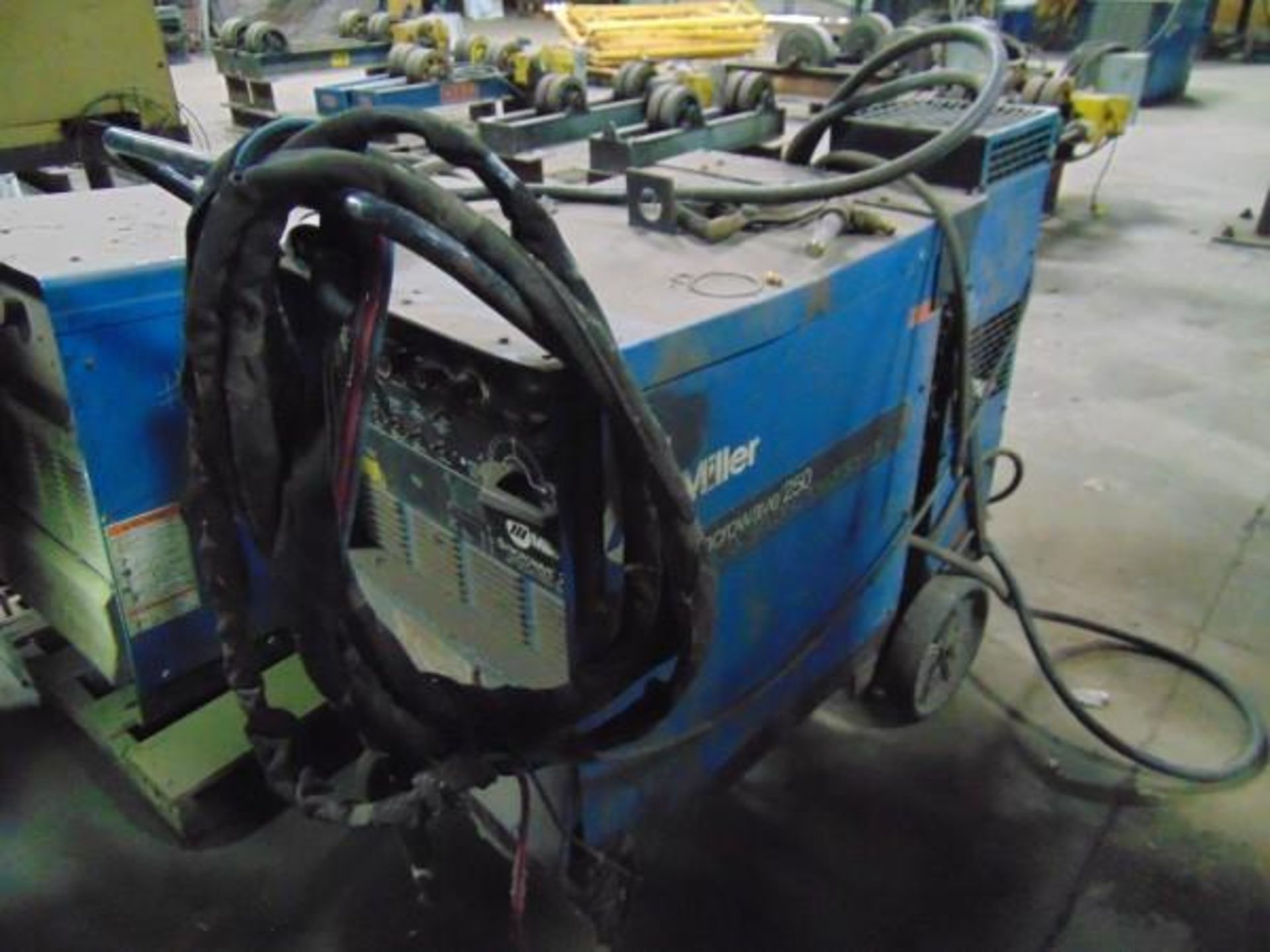 Miller Syncrowave 250 Tig Welder, s/n 0971, Located in Elk City Ok