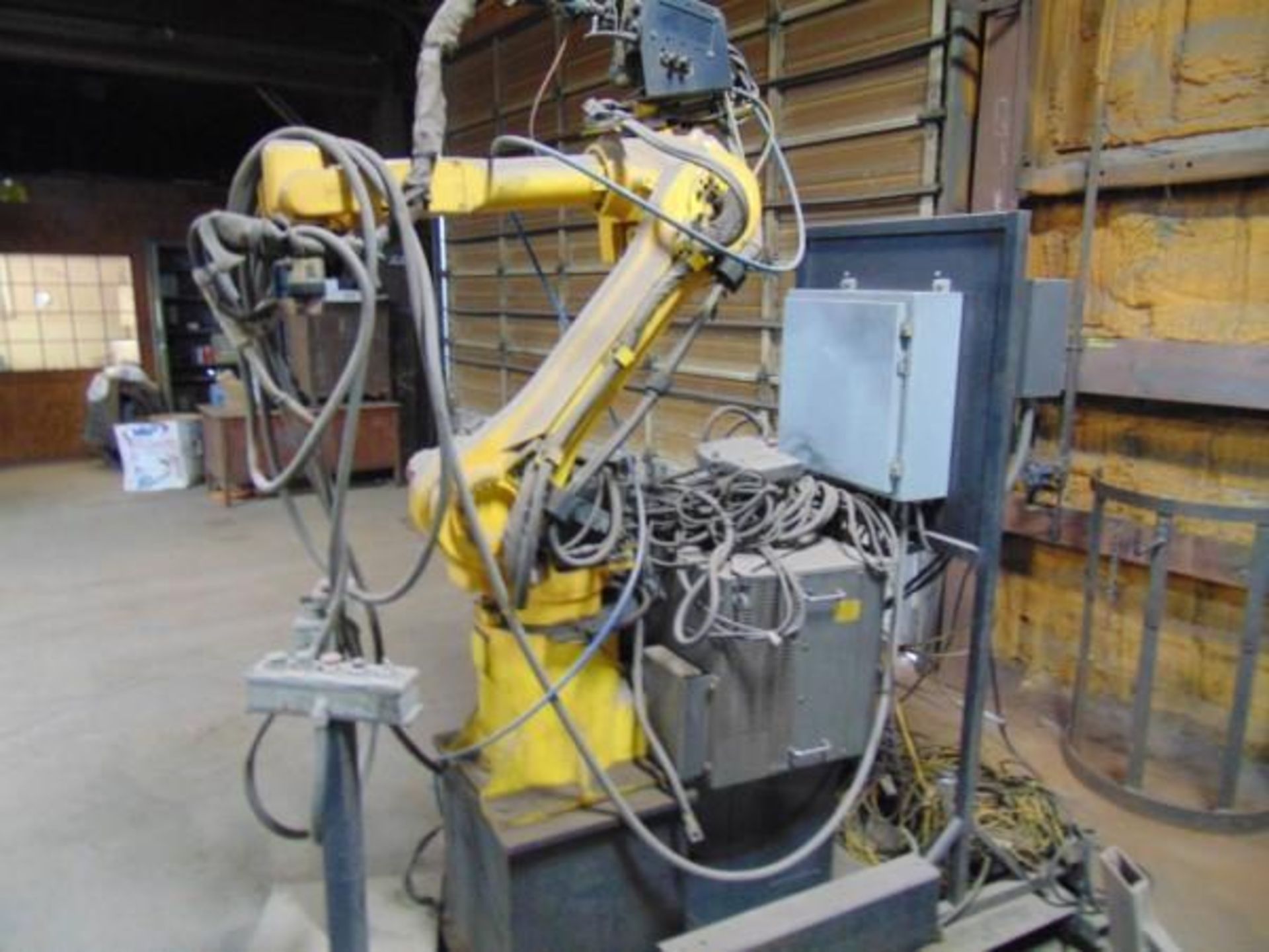 Fanuc Robot Arc Mate 120I w/Fanuc System R-J3, Located in Elk City Ok - Image 5 of 5