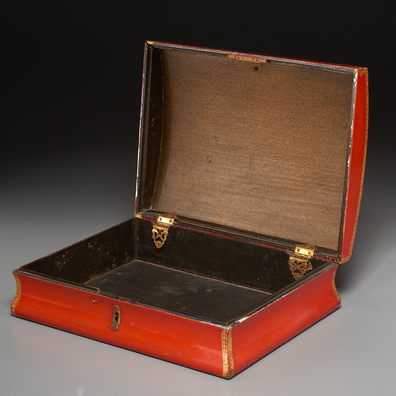 Louis XV red lacquered and gilt document box - Image 5 of 9