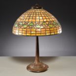 Tiffany Studios (attrib.) vine pattern table lamp