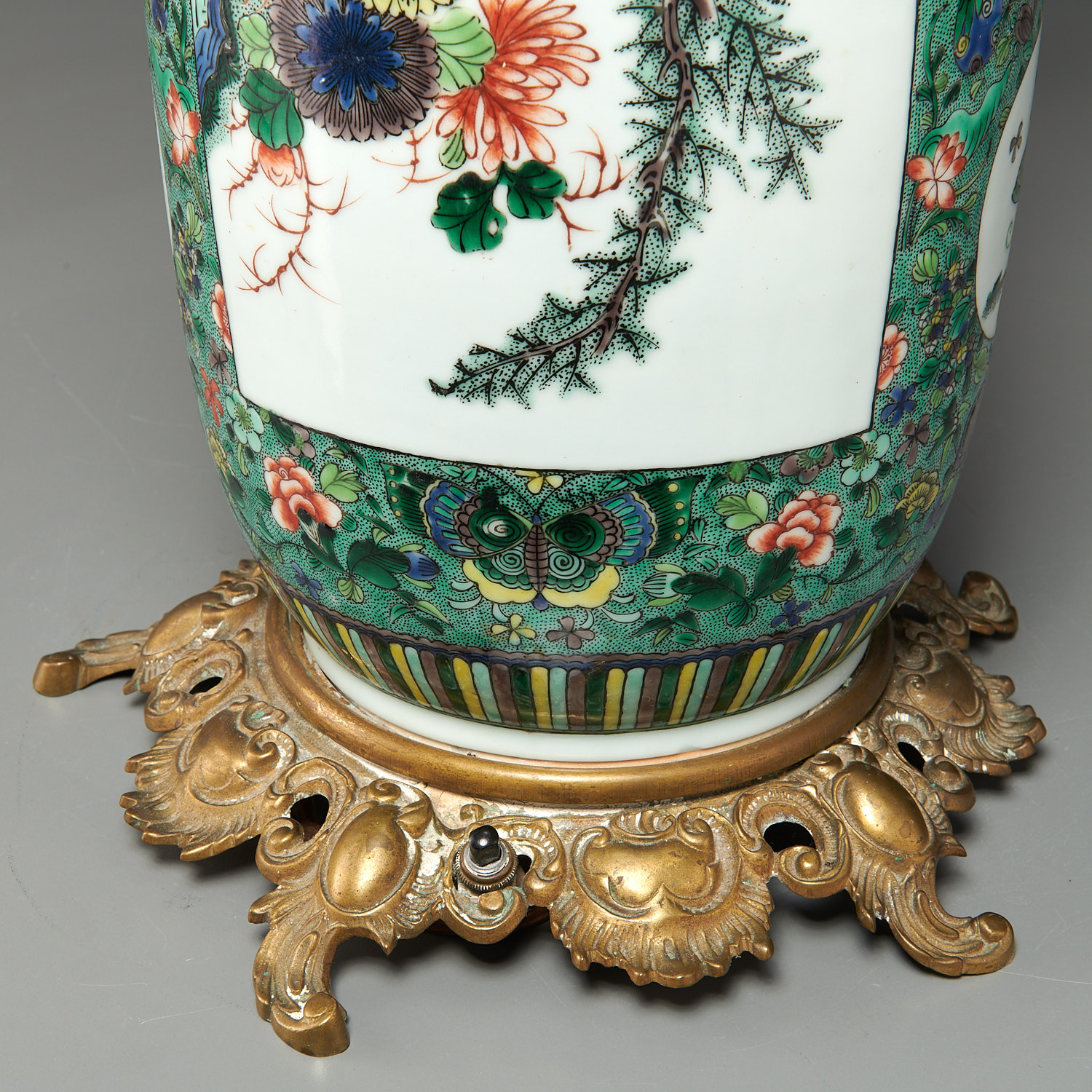 Chinese famille verte Rouleau vase lamp - Image 2 of 8