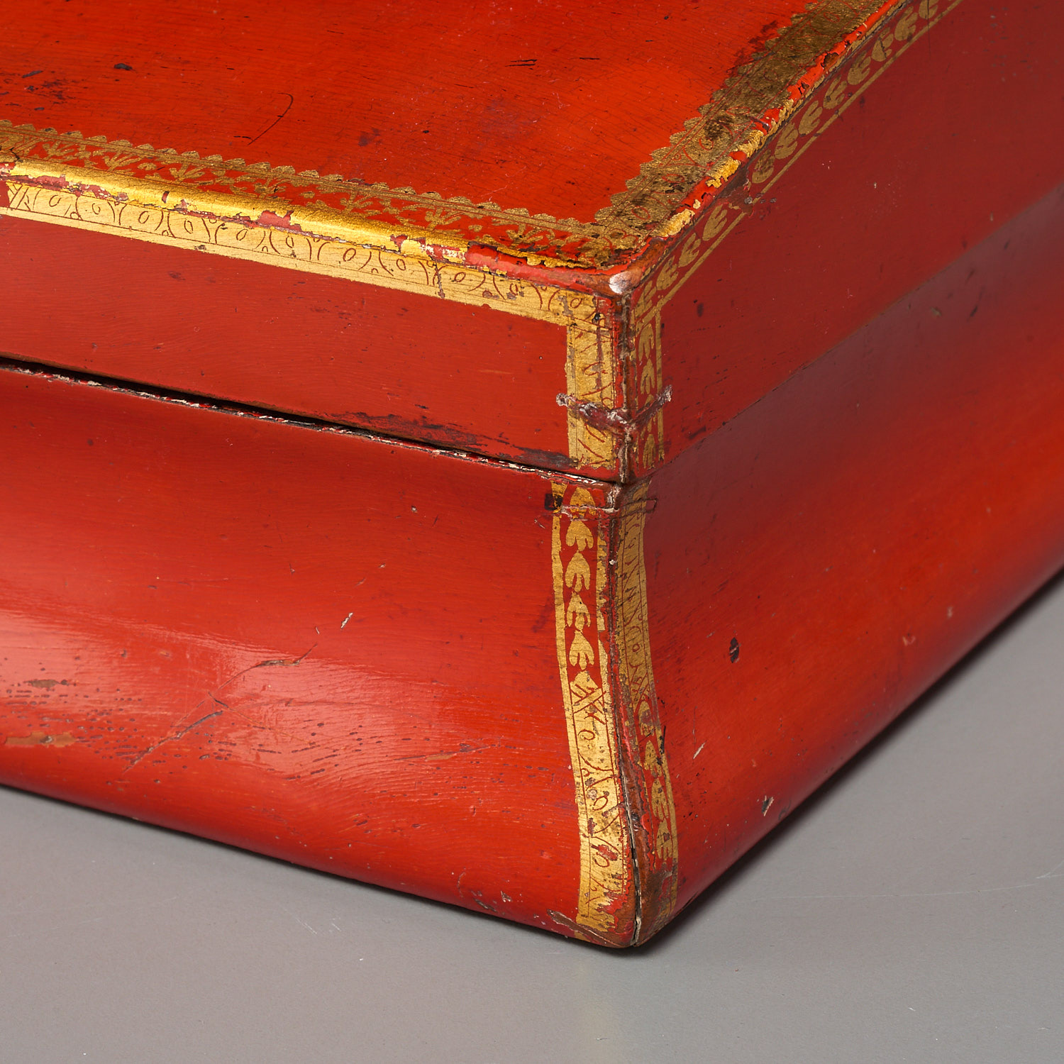 Louis XV red lacquered and gilt document box - Image 2 of 9