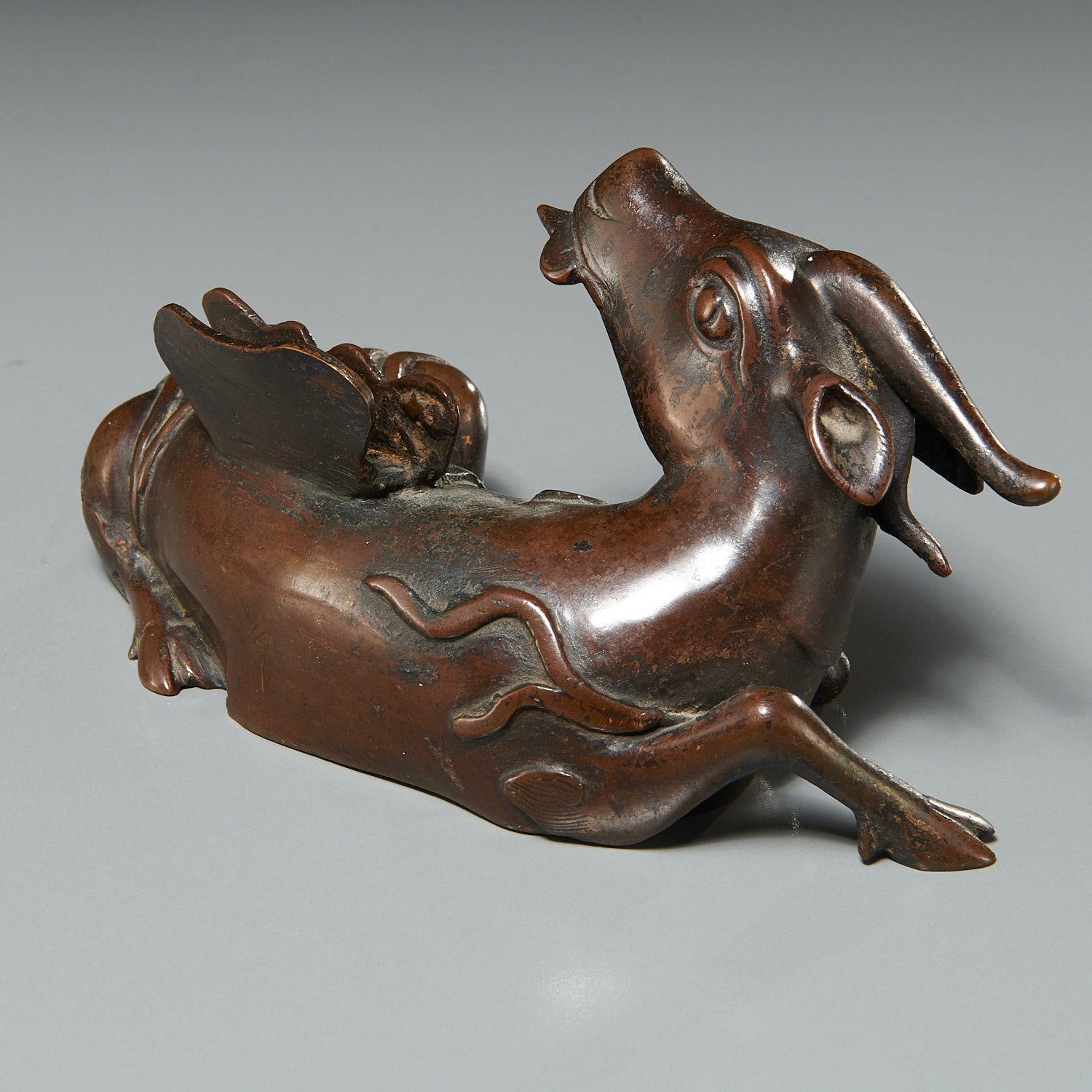 Chinese bronze Qilin-form mirror stand - Image 2 of 4