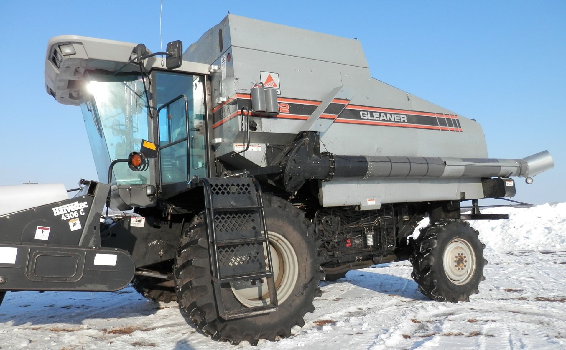 GLEANER R62 COMBINE PACKAGE - Image 2 of 24