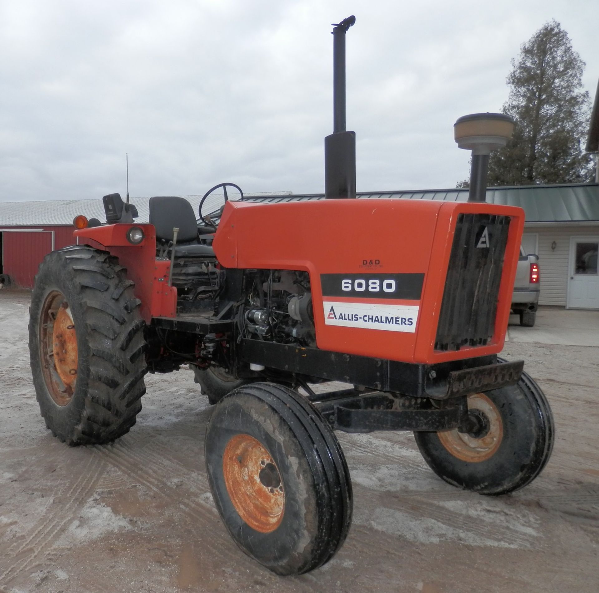 ALLIS CHAMERS 6080 TRACTOR - Image 2 of 9