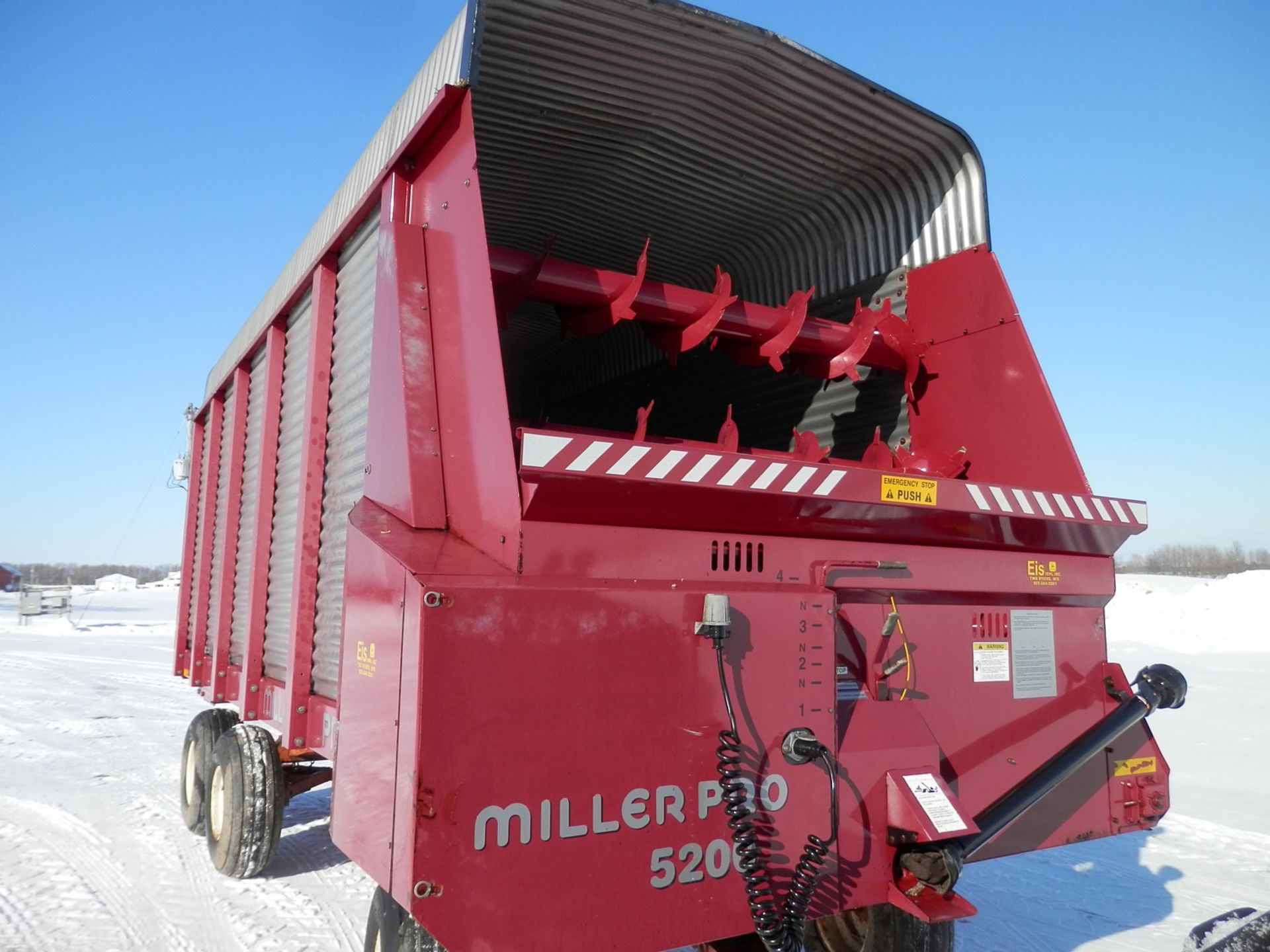 MILLER PRO 5200 SU FORAGE WAGON (A) - Image 2 of 5