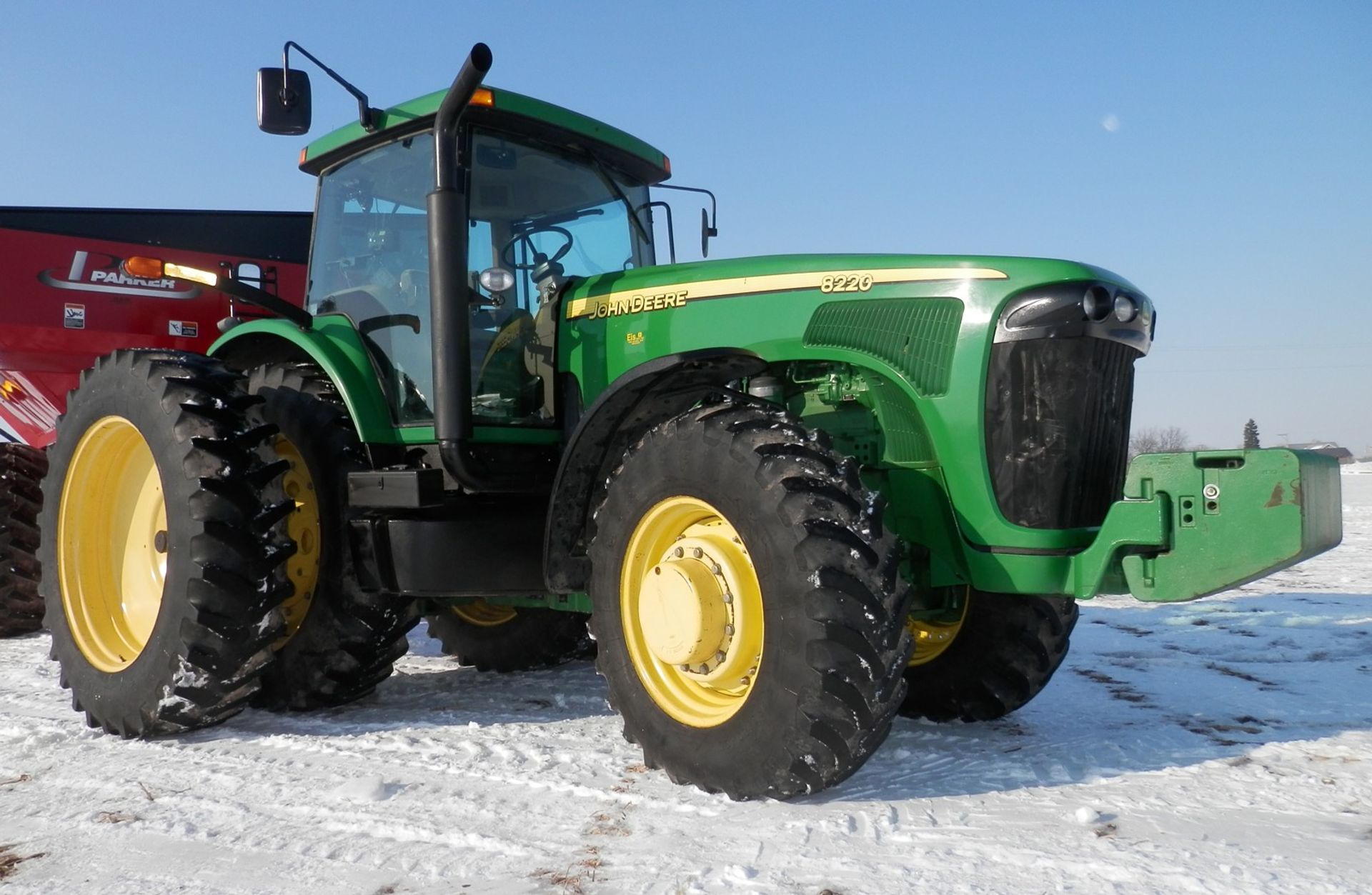 JOHN DEERE 8220 MFWD TRACTOR