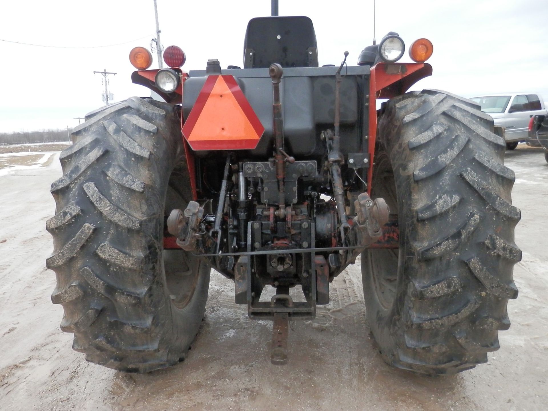 ALLIS CHAMERS 6080 TRACTOR - Image 4 of 9