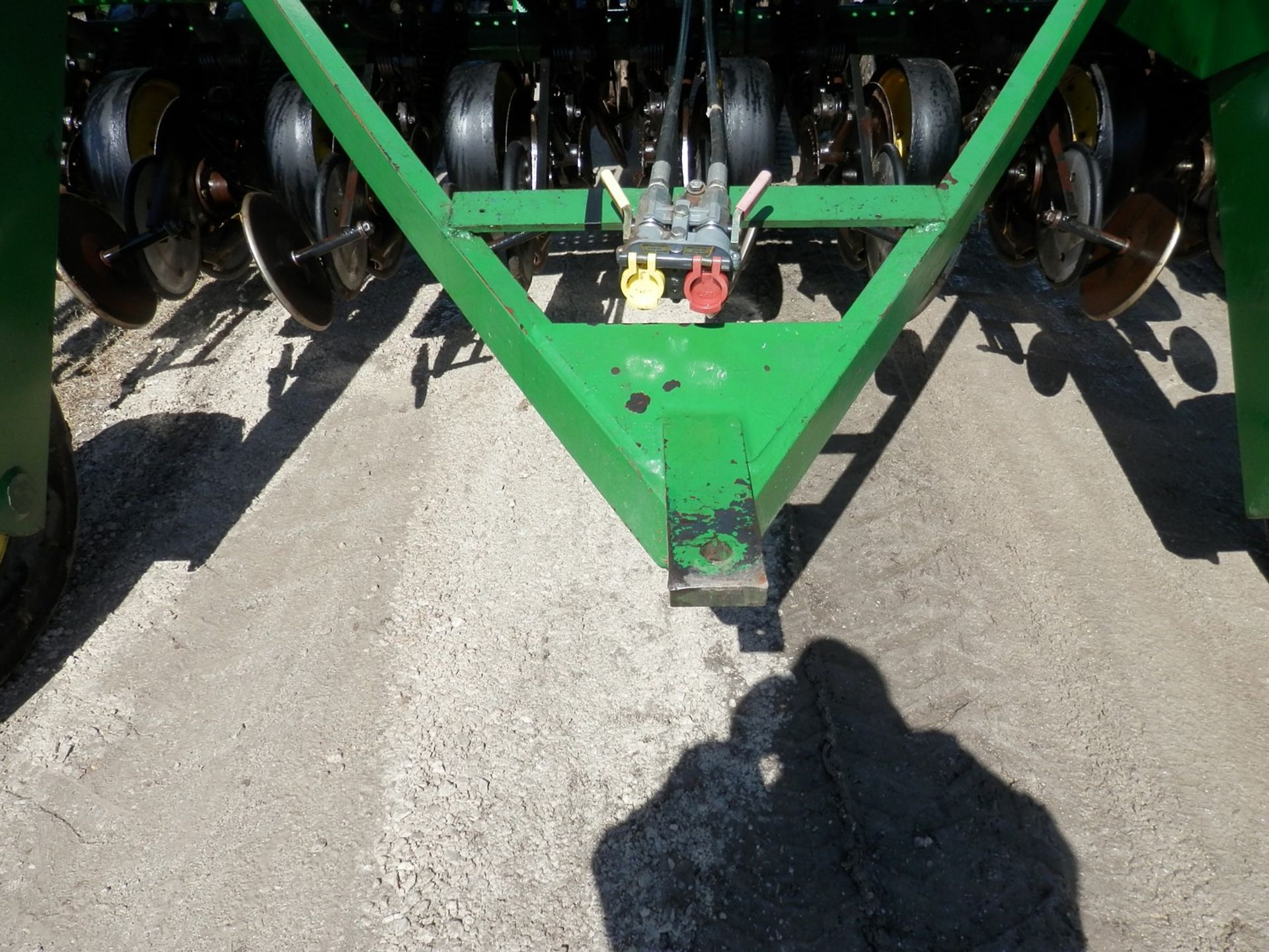 JOHN DEERE 750 NO TILL DRILL - Image 7 of 7