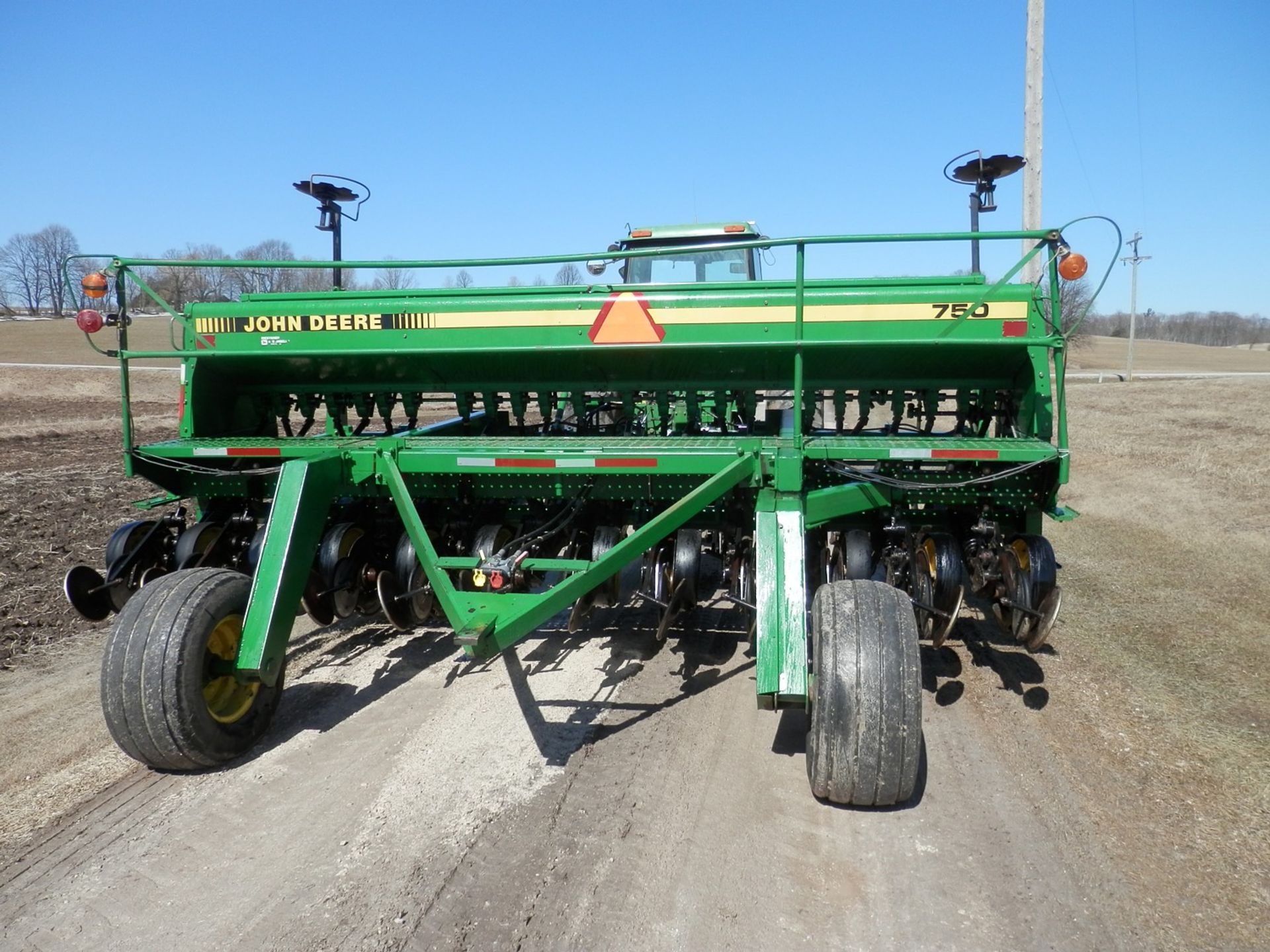 JOHN DEERE 750 NO TILL DRILL - Image 4 of 7