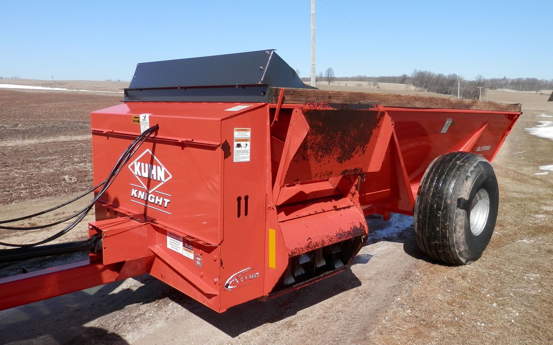 KUHN KNIGHT 8114 PRO TWIN SLINGER SPREADER