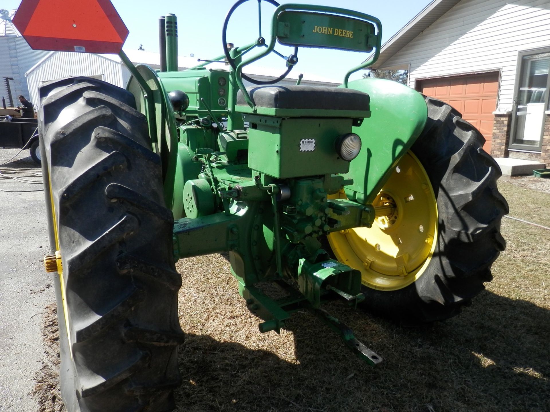 JOHN DEERE A - Image 3 of 4