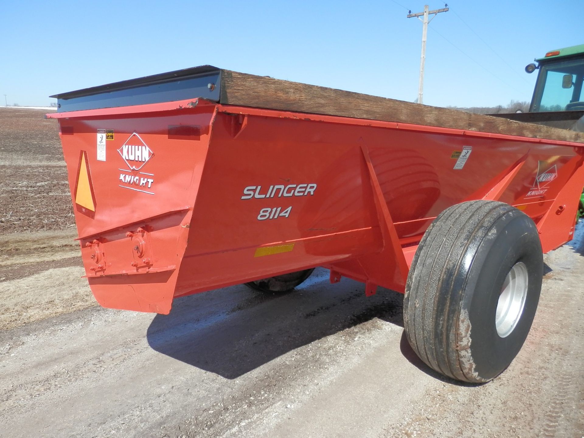 KUHN KNIGHT 8114 PRO TWIN SLINGER SPREADER - Image 5 of 6