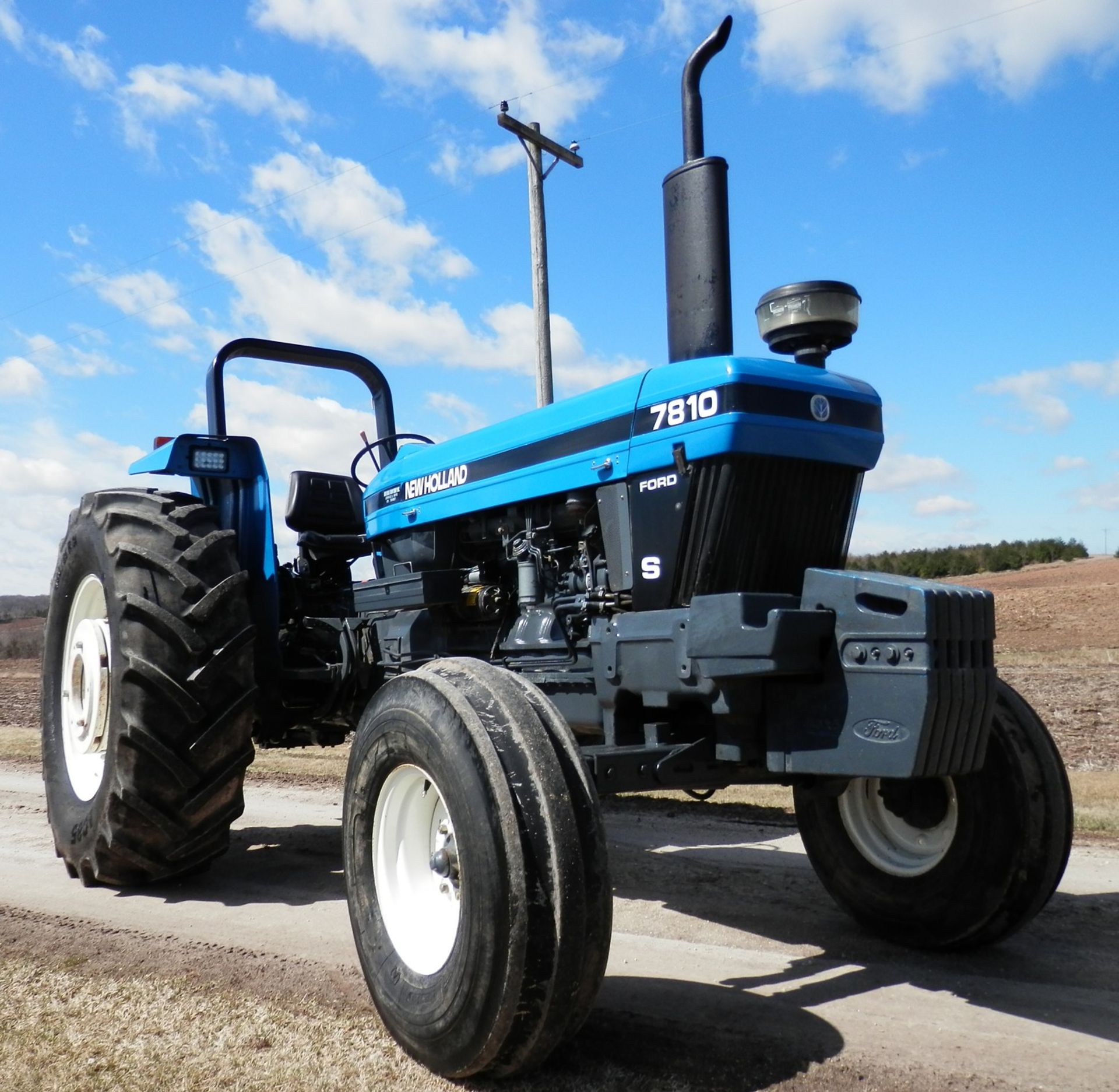 NEW HOLLAND 7810S TRACTOR - Image 2 of 10