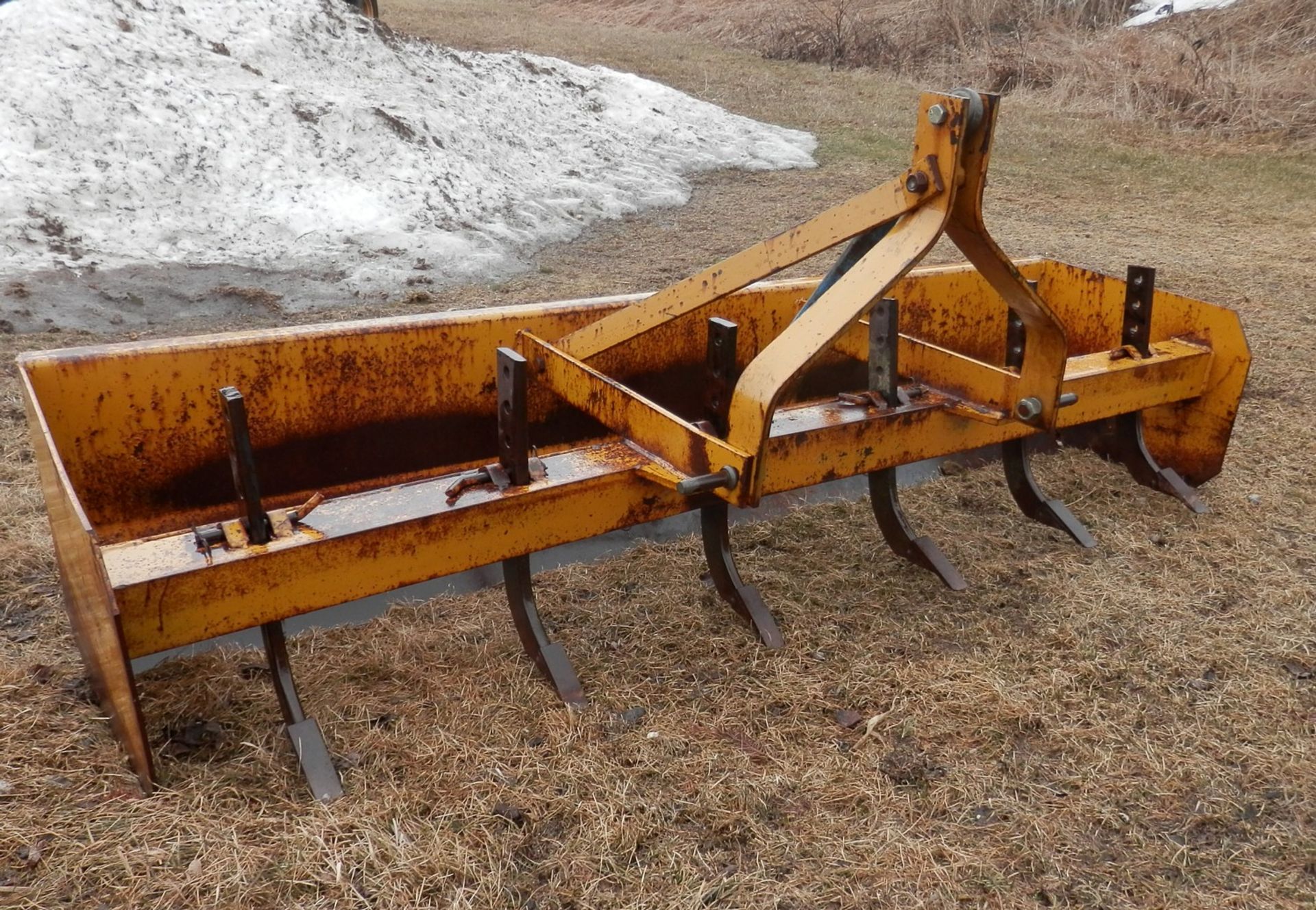 KING KUTTER 7-FT. 3 PT. SCARIFIER BOX BLADE