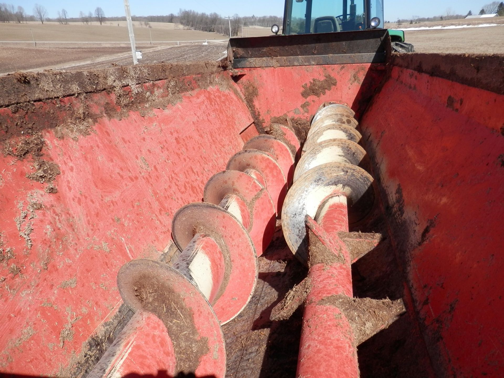 KUHN KNIGHT 8114 PRO TWIN SLINGER SPREADER - Image 4 of 6