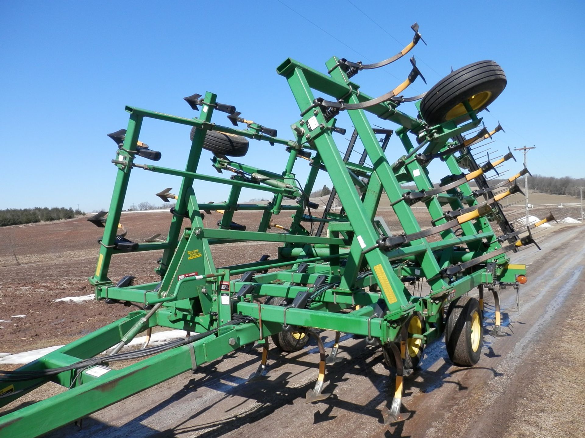 JOHN DEERE 980 FIELD CULTIVATOR - Image 2 of 6