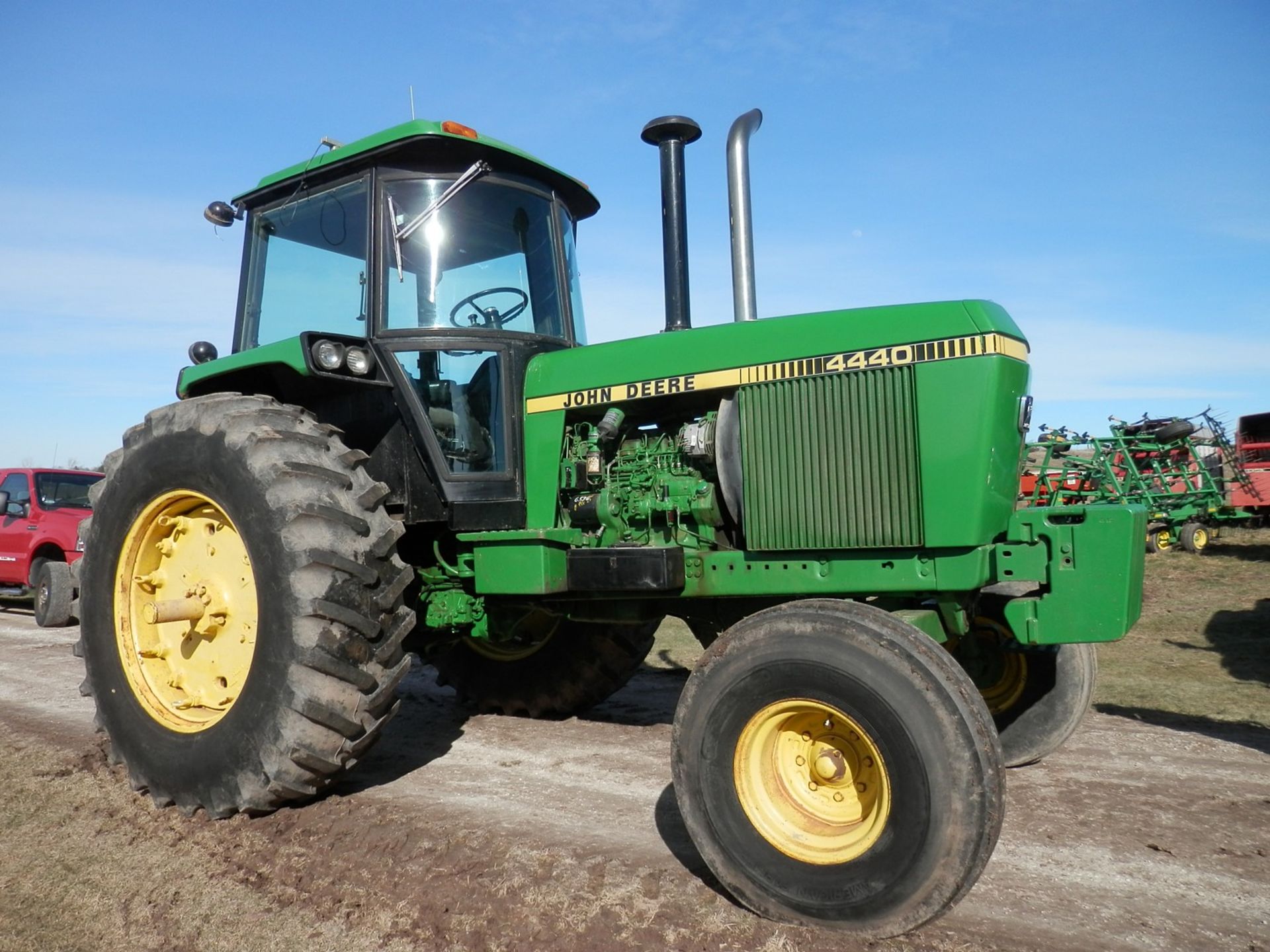 JOHN DEERE 4440 - Image 2 of 6