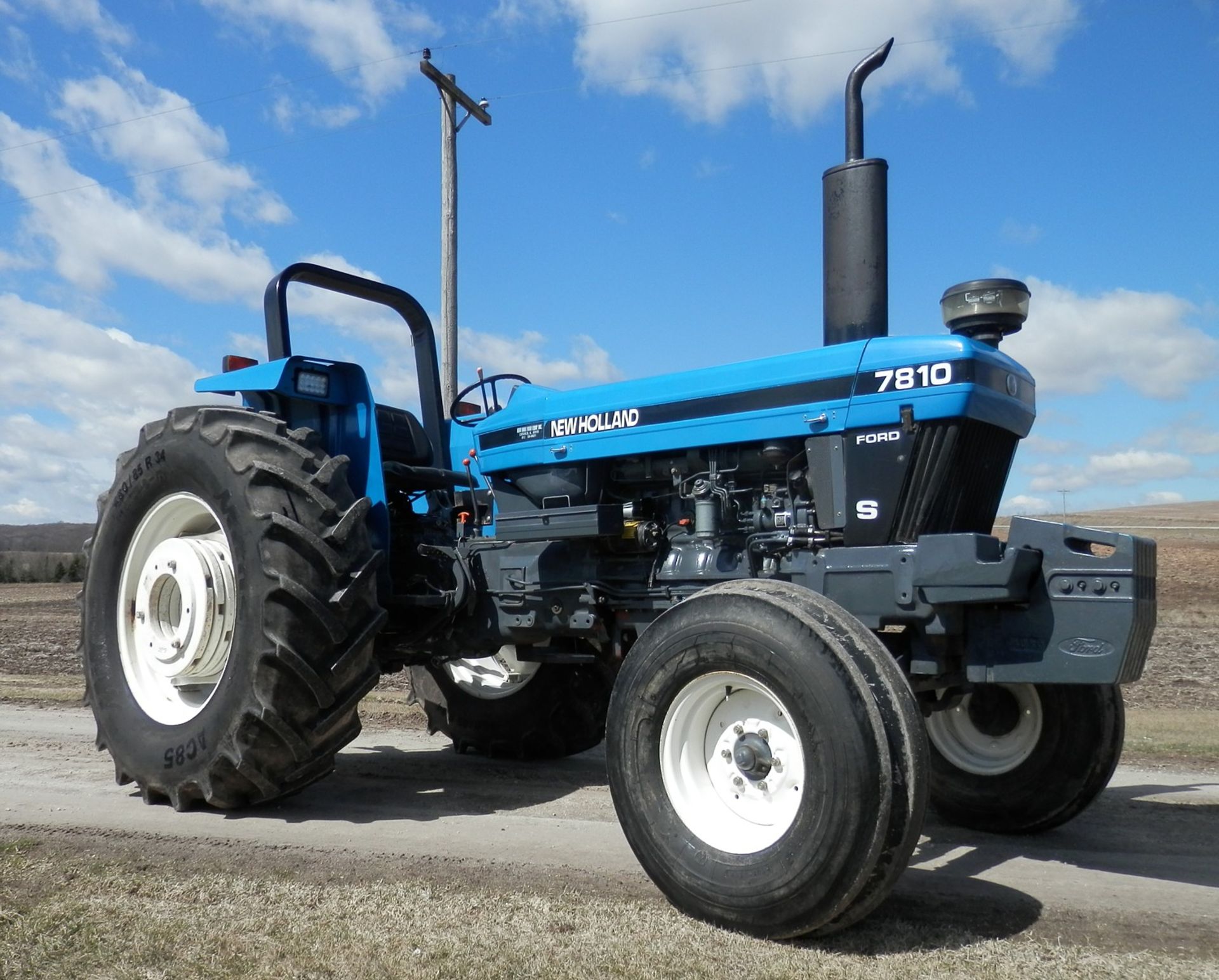 NEW HOLLAND 7810S TRACTOR - Image 3 of 10