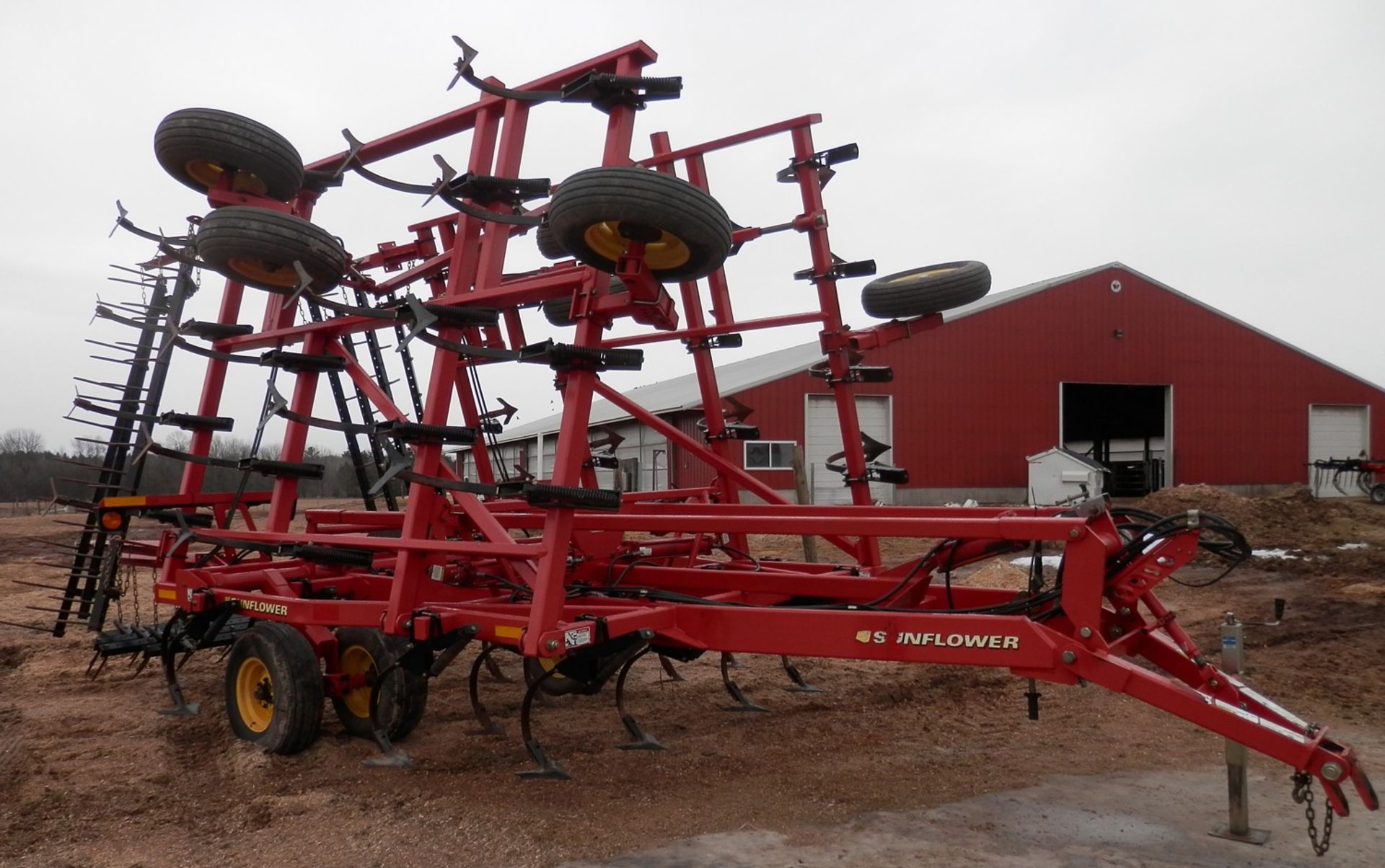 SUNFLOWER 5035 26' FIELD CULTIVATOR