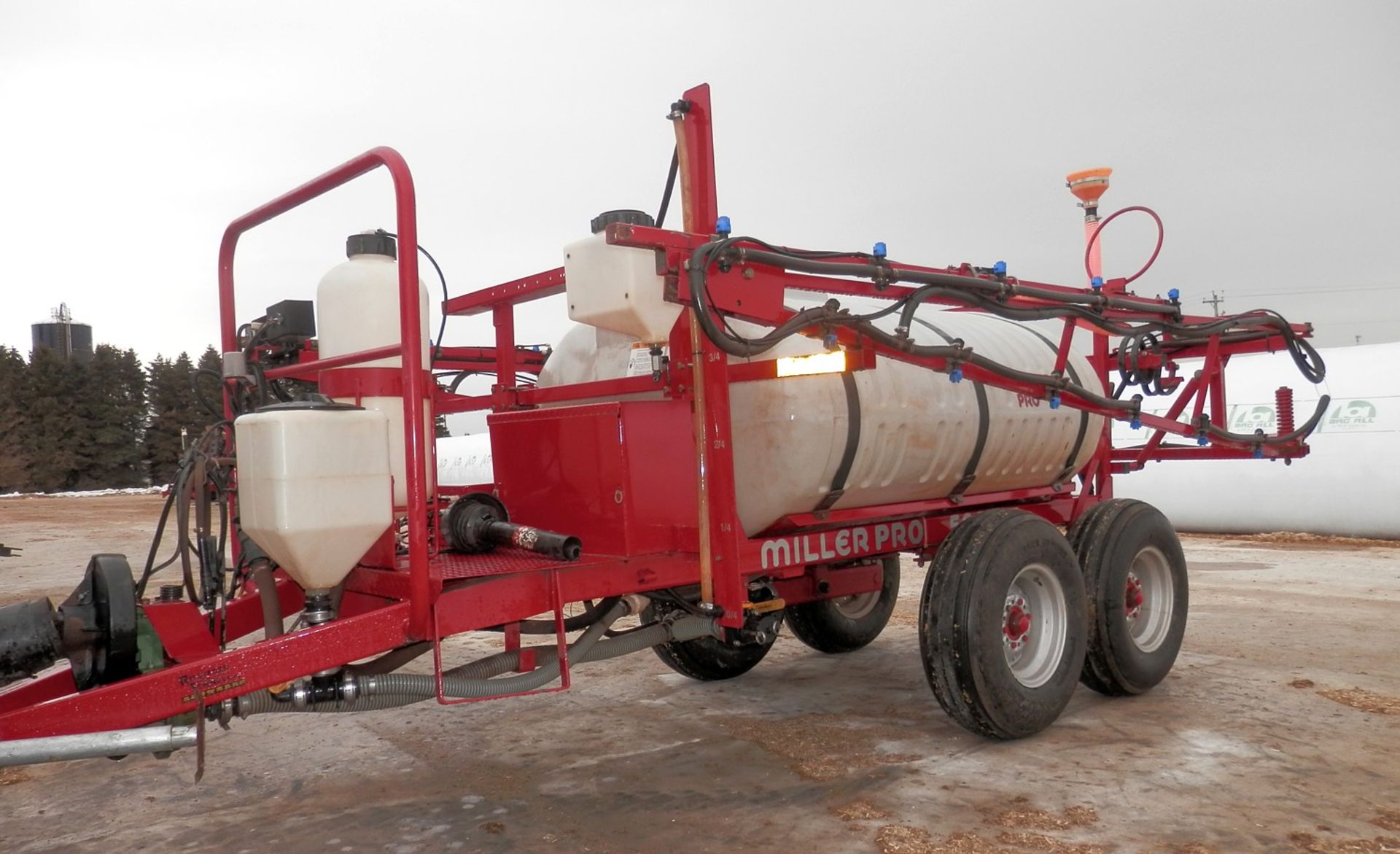 MILLER PRO 500 FIELD SPRAYER