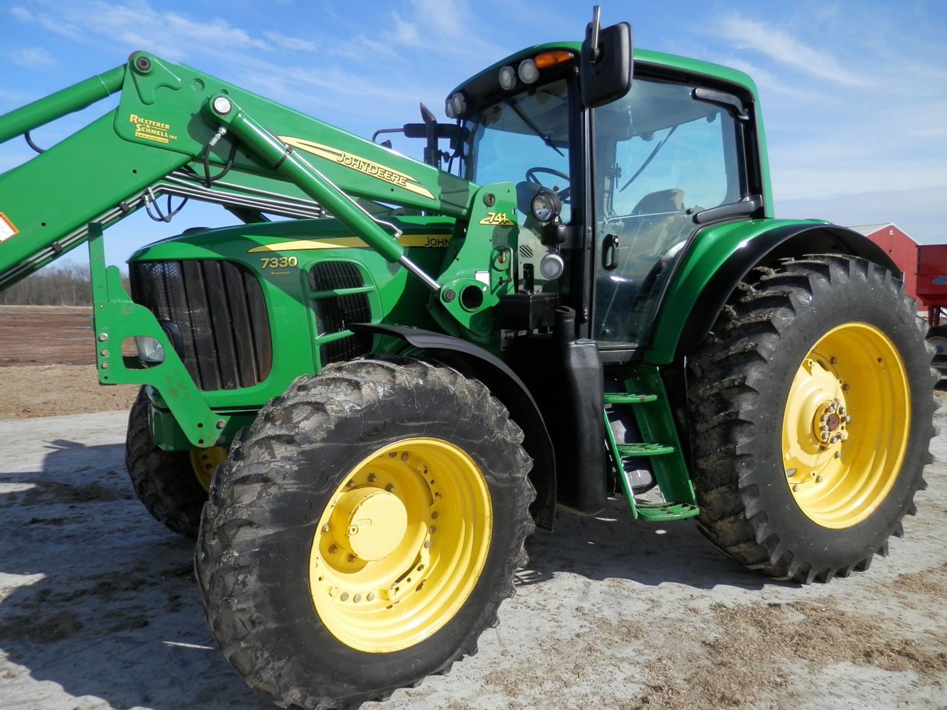 JOHN DEERE 7330 PREMIUM MFWD TRACTOR W/JD 741 LOADER - Image 5 of 8