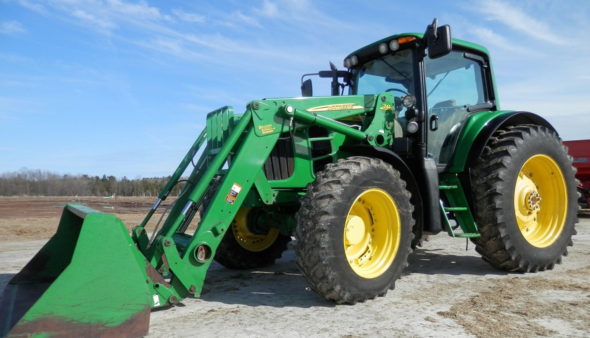 JOHN DEERE 7330 PREMIUM MFWD TRACTOR W/JD 741 LOADER