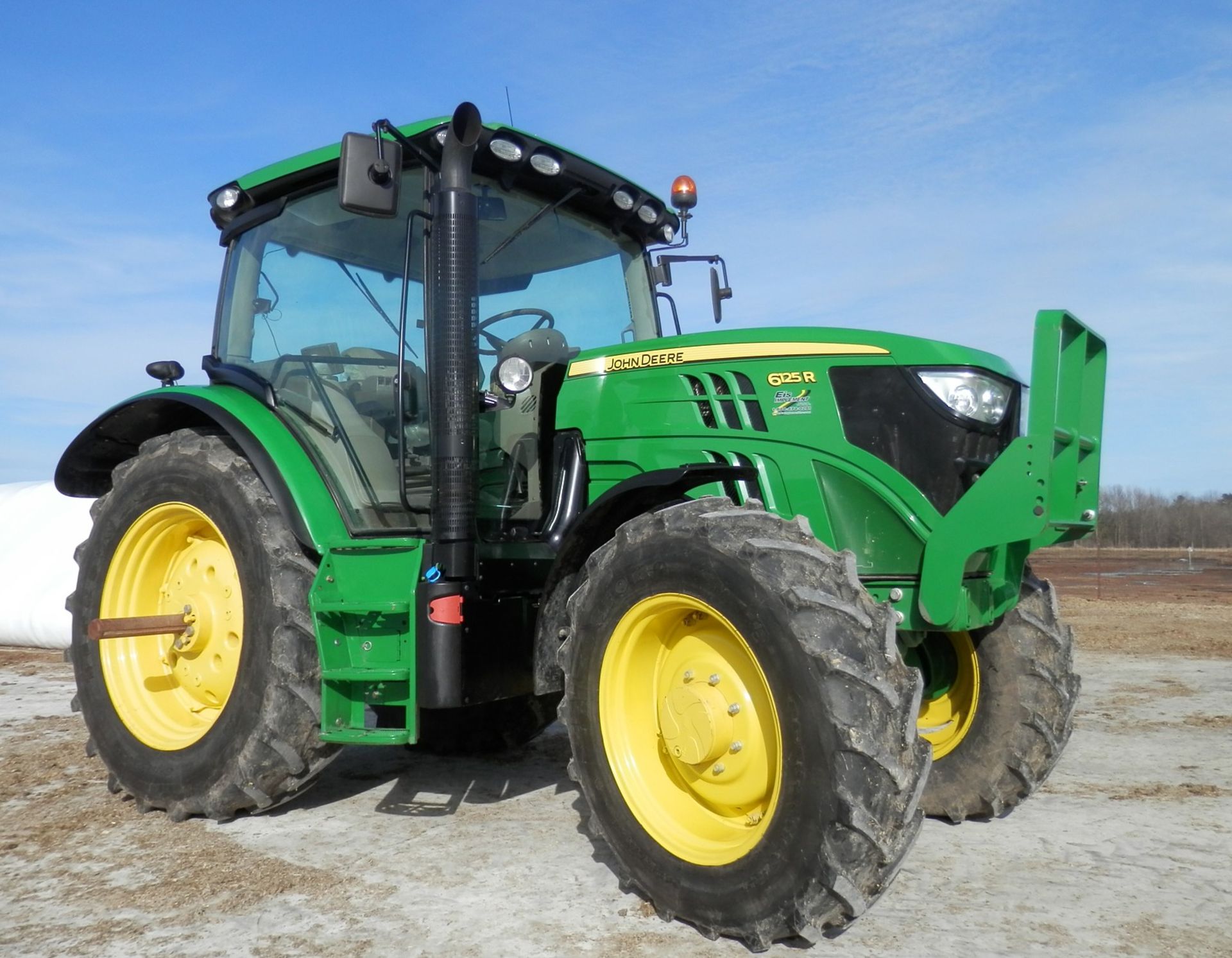 JOHN DEERE 6125R MFWD TRACTOR - Image 4 of 9