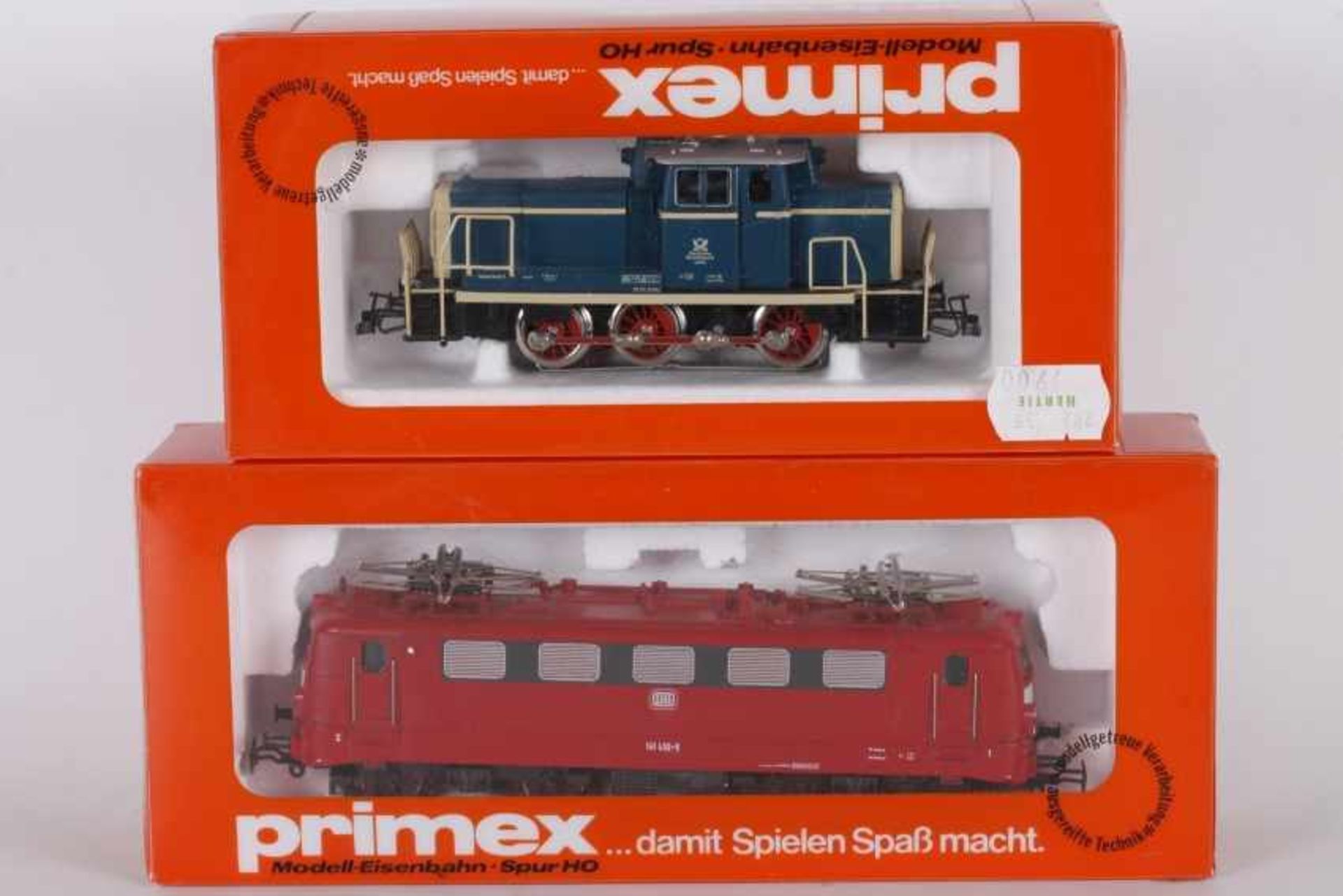 Primex, zwei LoksPrimex, zwei Loks, 3006, Diesellok "Lok 4" der Bundespost (Räder drehen sich nicht,