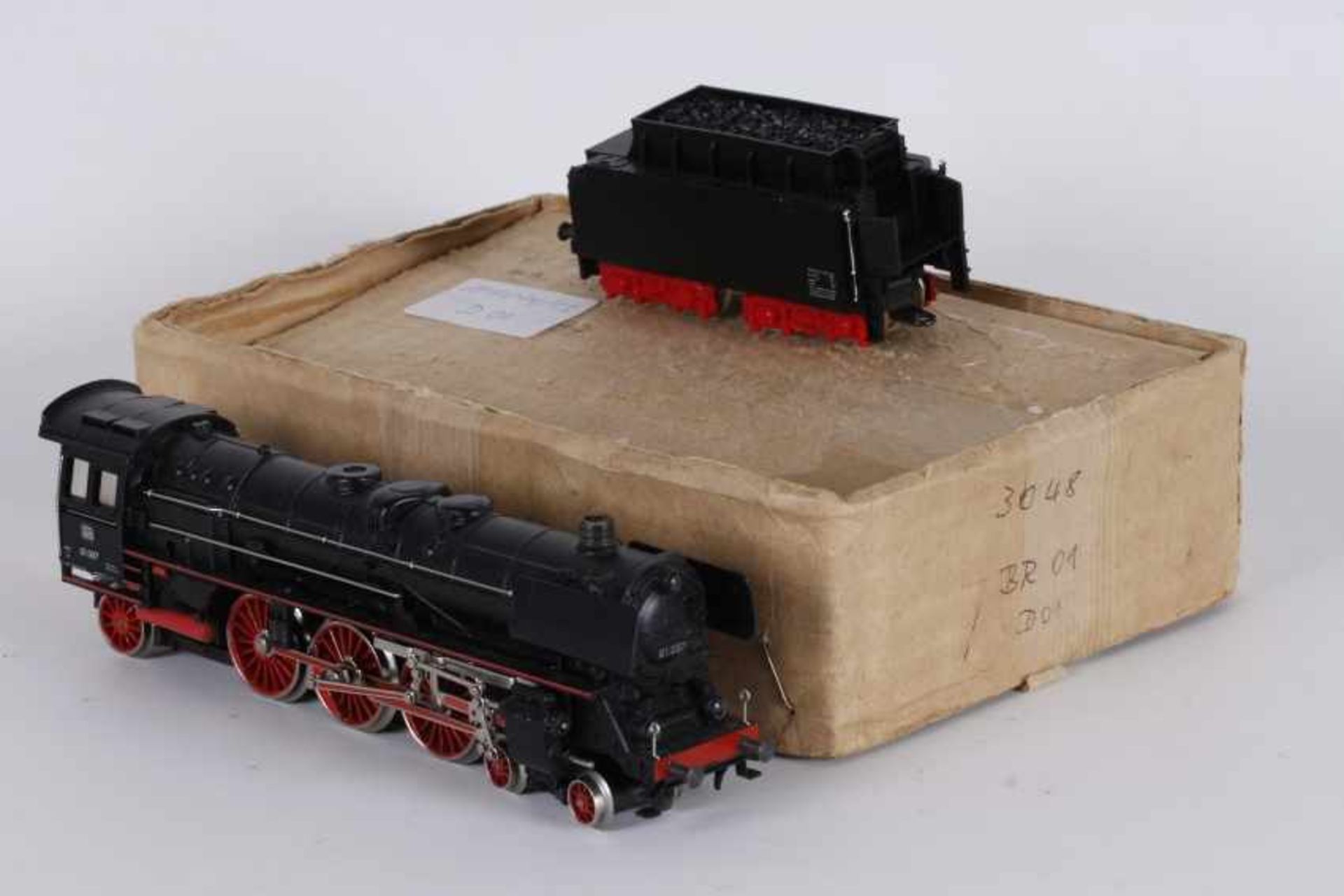 Märklin 3948, fertig montierter Teilesatz Dampflok "01 097" der DBMärklin 3948, fertig montierter