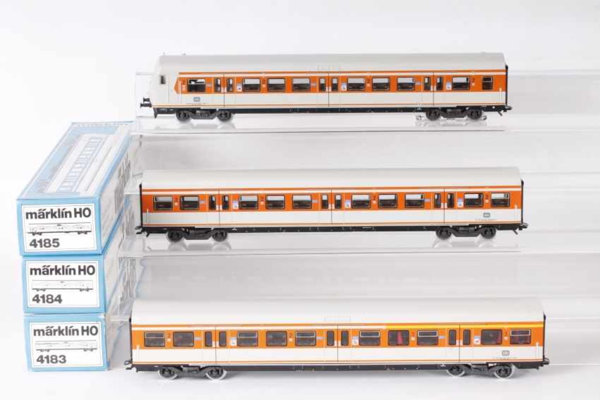 Märklin, drei S-Bahn-WagenMärklin, drei S-Bahn-Wagen, 4183, 4184, 4185, angesetzte Handgriffe,