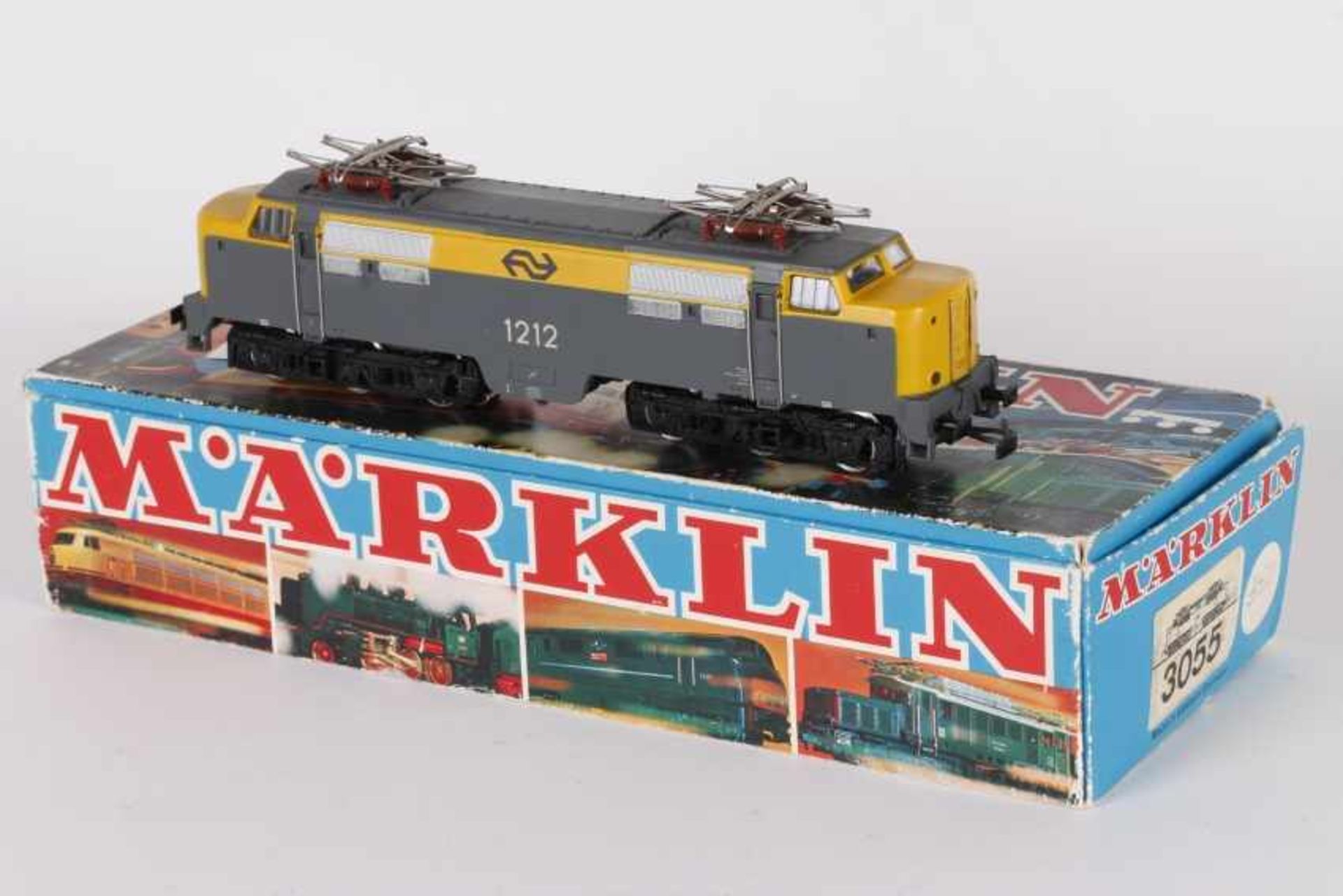 Märklin 3055, Elektrolok "1212" der NSMärklin 3055, Elektrolok "1212" der NS, Schnauze oben gelb,