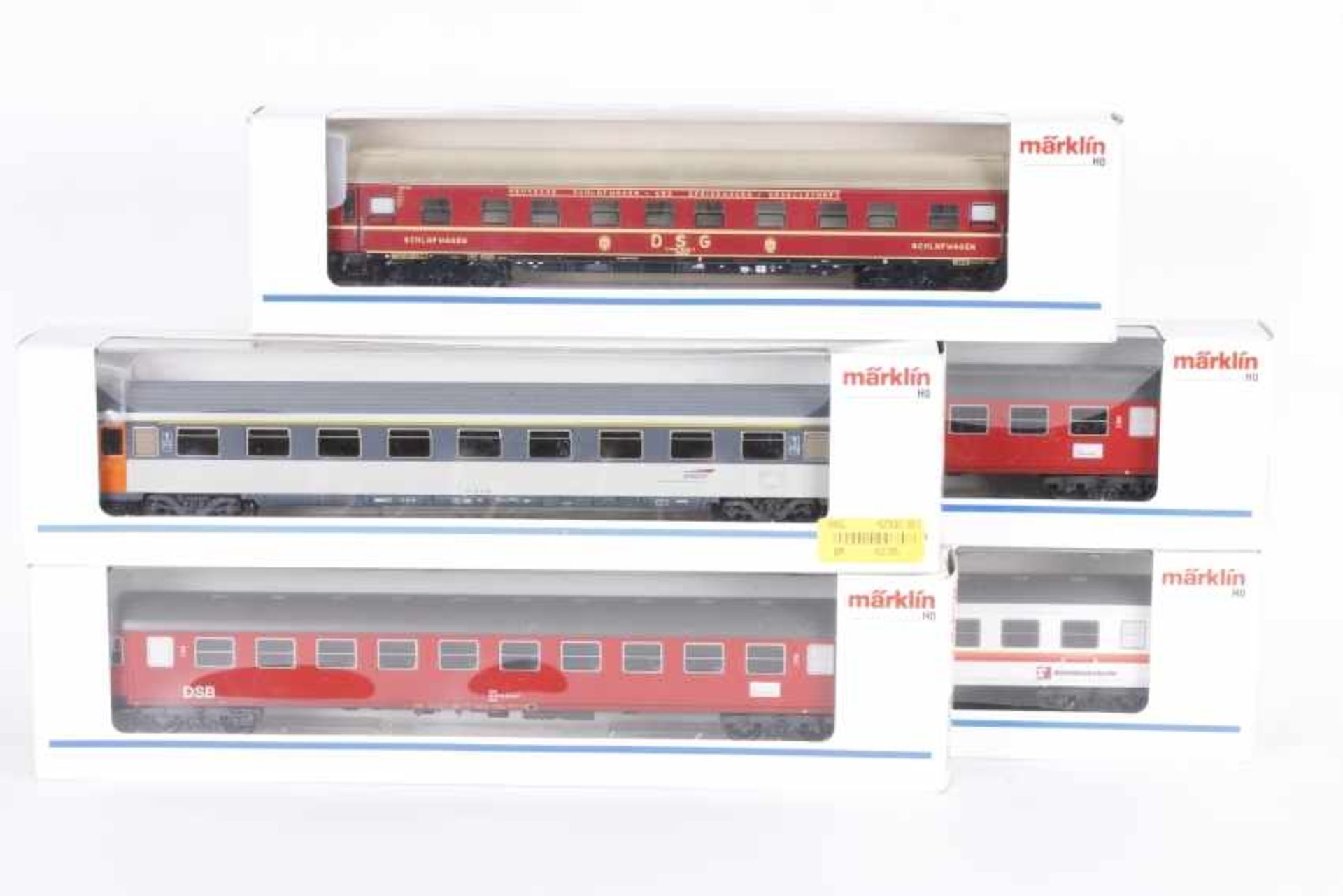 Märklin, fünf ReisezugwagenMärklin, fünf Reisezugwagen, 4064, 4232, 42351, 2 x 42692, sehr gut